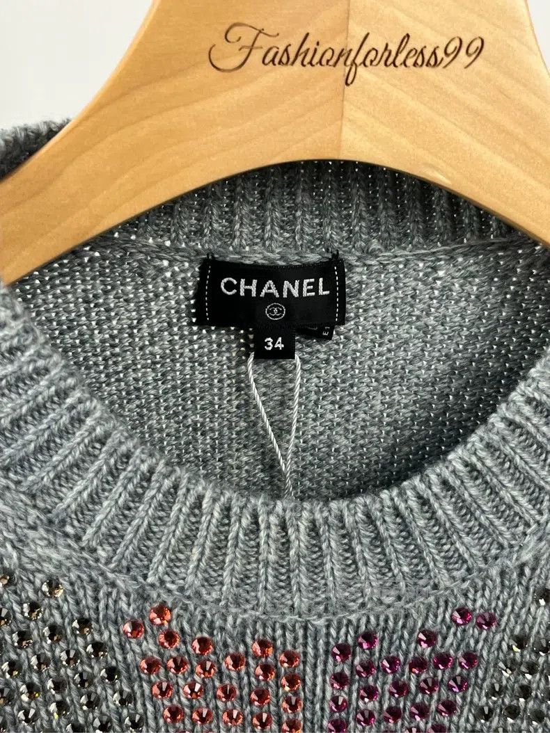 Chanel Chanel Gray rhinestone print logo long-sleeved sweater Size XXS / US 00 / IT 34 - 4 Thumbnail