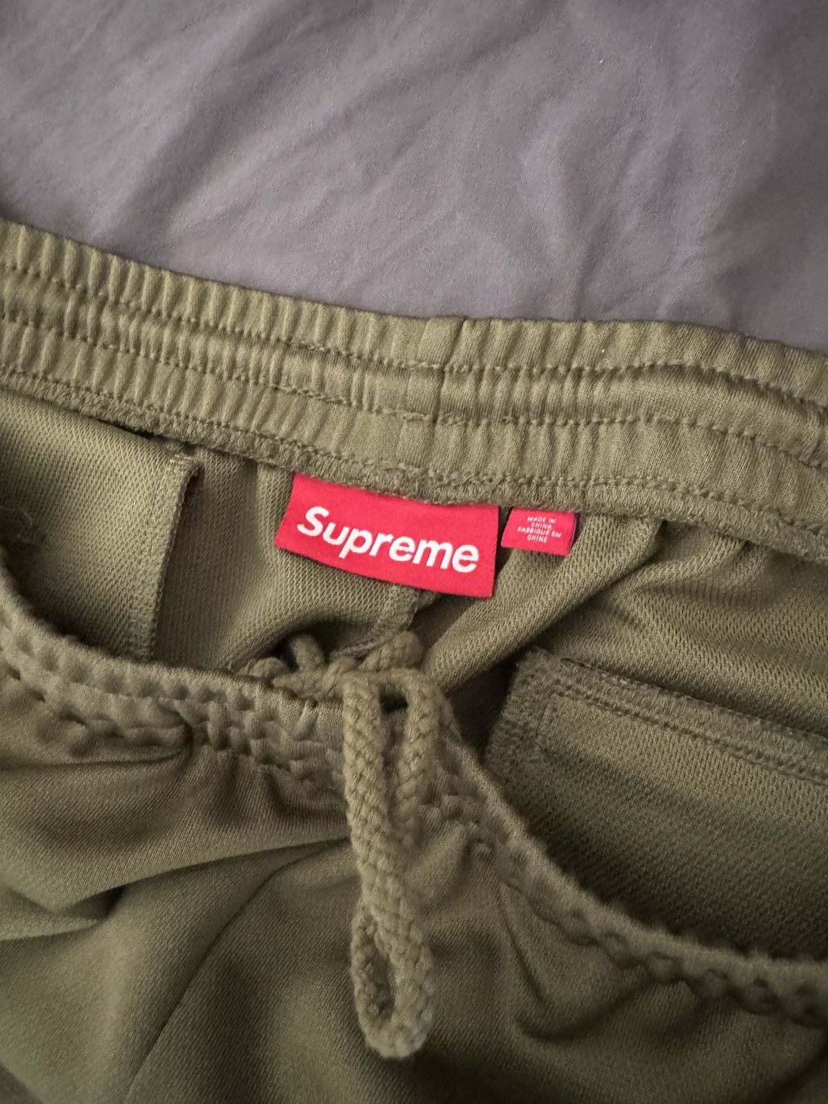 Supreme Supreme Olive sweatpants Size US 36 / EU 52 - 3 Thumbnail