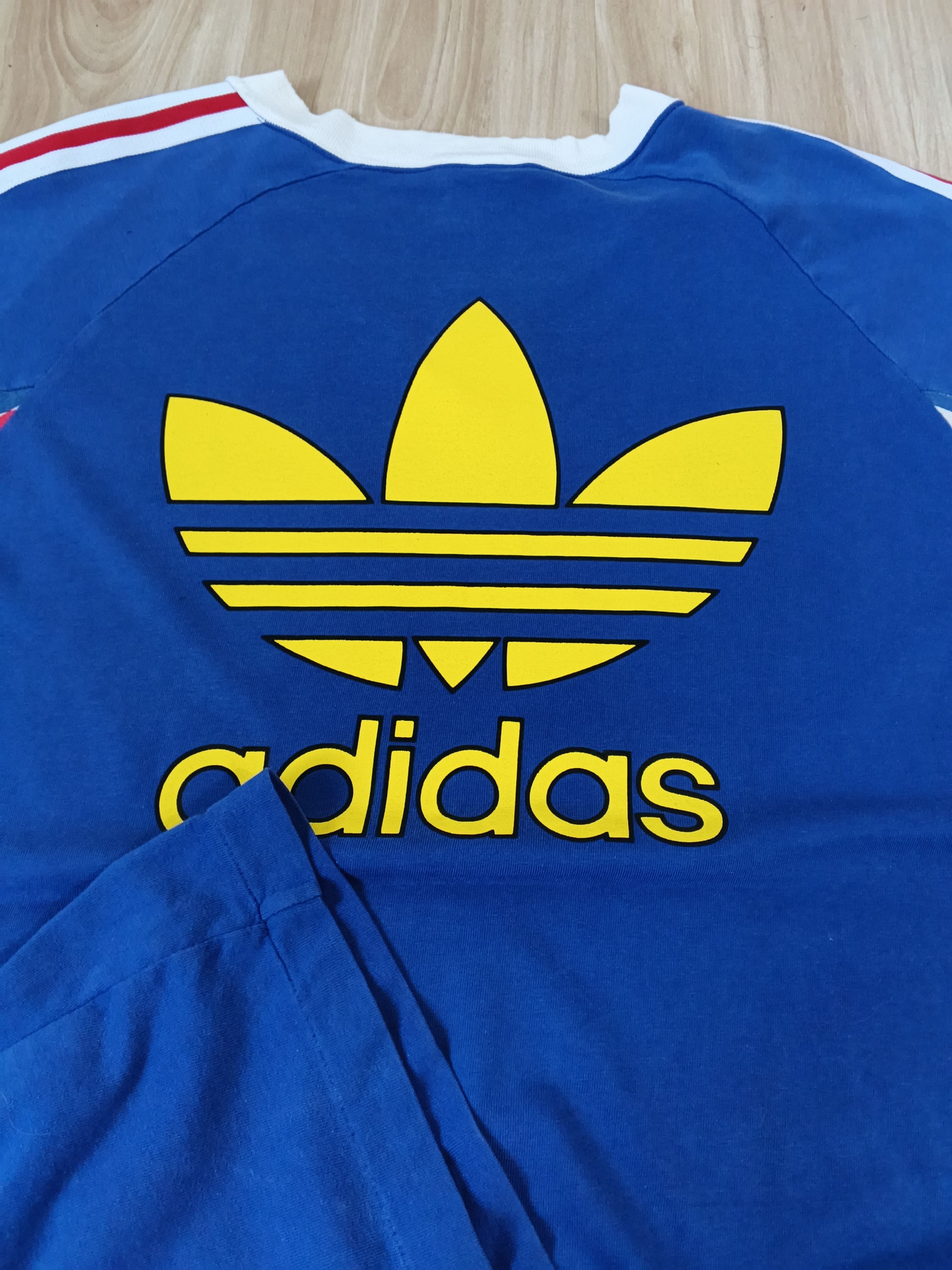 Adidas Vintage Adidas Retro Shirt Short Sleeve Size US L / EU 52-54 / 3 - 5 Thumbnail