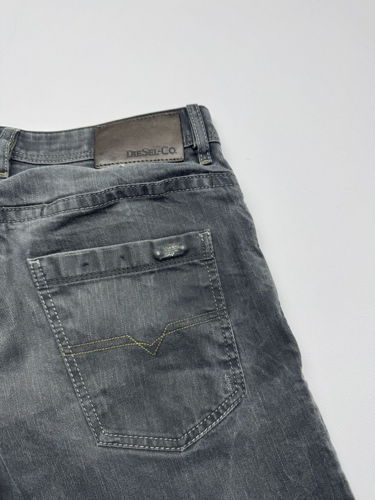 Diesel Vintage Diesel Braddom Washed Straight Fit Men's Jeans Size US 33 - 5 Thumbnail