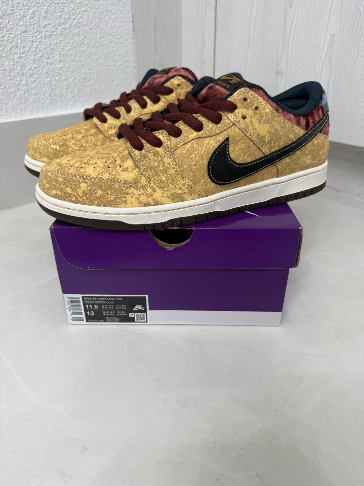 Nike Nike SB Dunk Low City of Cinema Size: US M 11.5 New Size US 11.5 / EU 44-45 - 1 Thumbnail