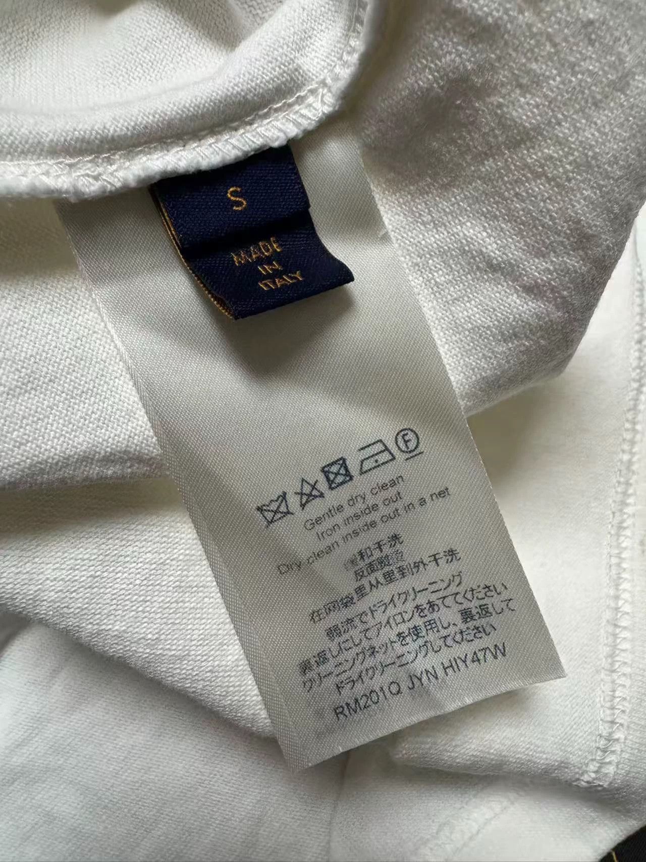 Louis Vuitton LV Authentic Short Sleeve T-Shirt Size US S / EU 44-46 / 1 - 3 Thumbnail