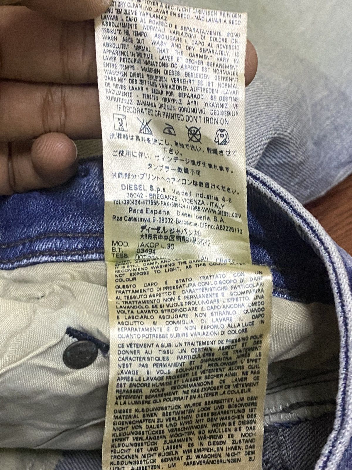 Other Vintage Diesel Faded Wash Distressed Denim Slim Jeans Size US 30 / EU 46 - 16 Thumbnail