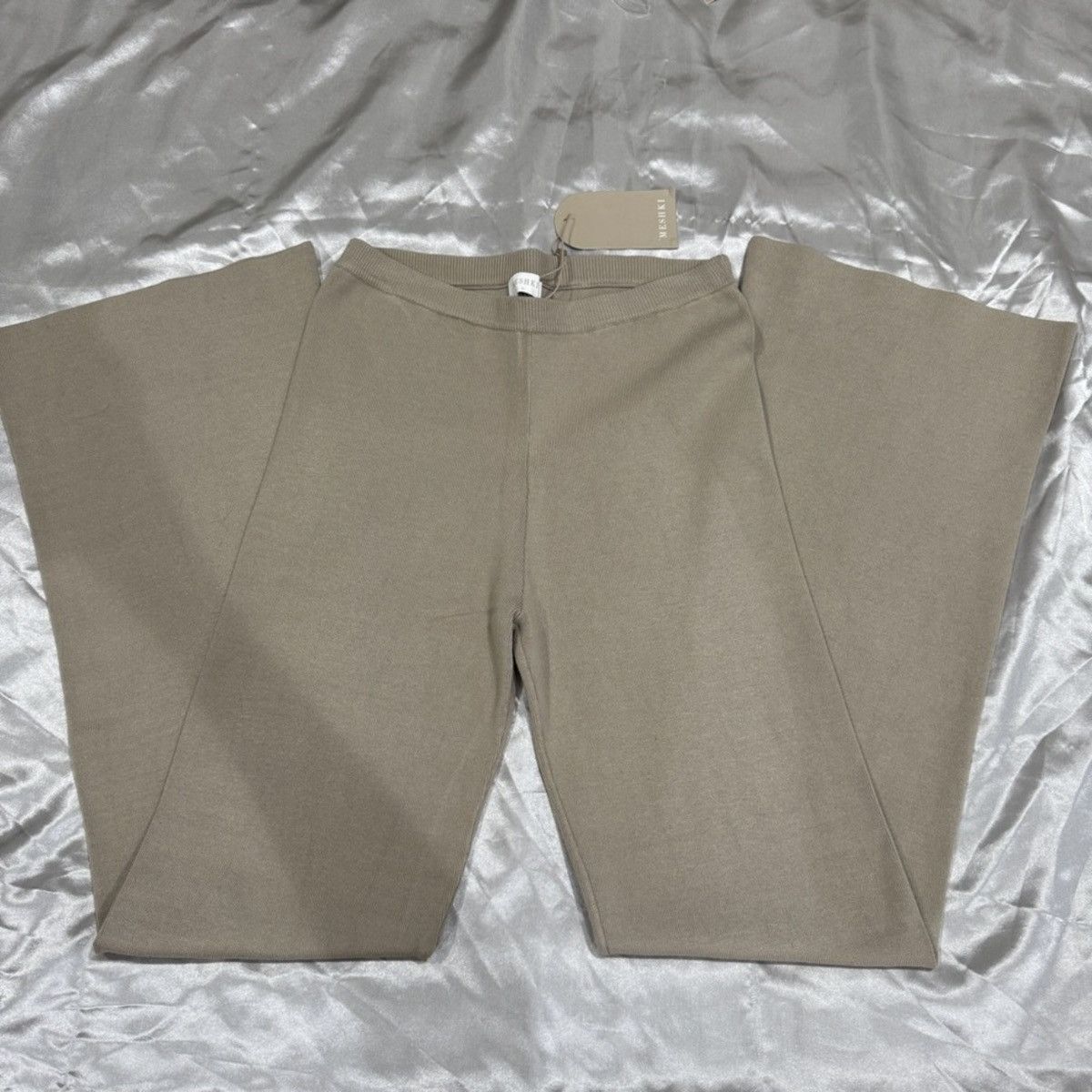Other Meshki Rosetta Flare Knit Pants Taupe Size 28" / US 6 / IT 42 - 4 Thumbnail