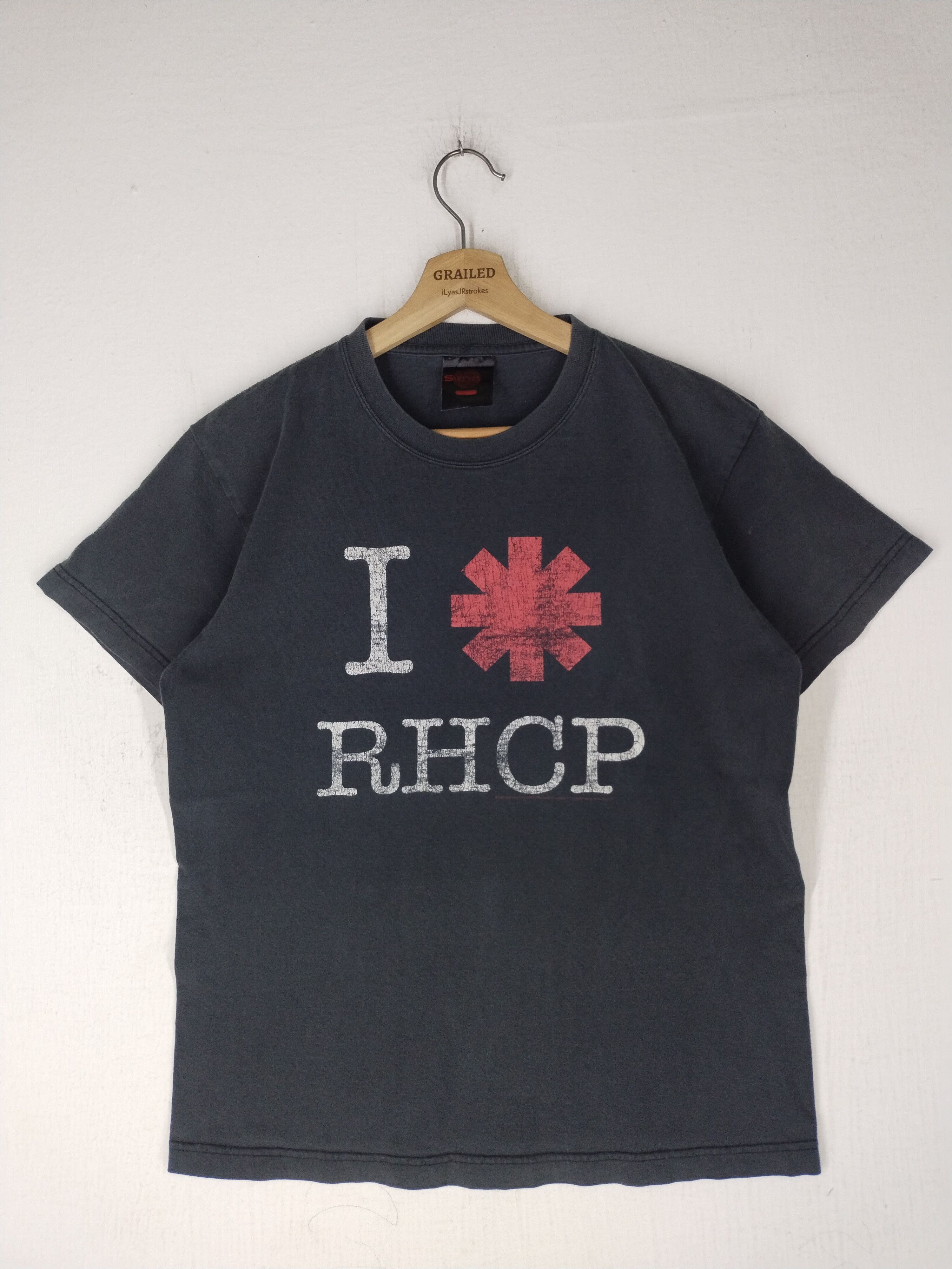 Band Tees Y2k Vintage Red Hot Chili Peppers Distressed Black Tee Size US S / EU 44-46 / 1 - 4 Thumbnail