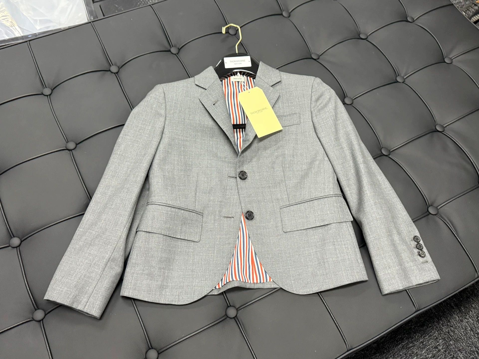 Thom Browne Thom Browne Women's Classic Mid-gray Short Blazer Size40 Size S / US 4 / IT 40 - 3 Thumbnail