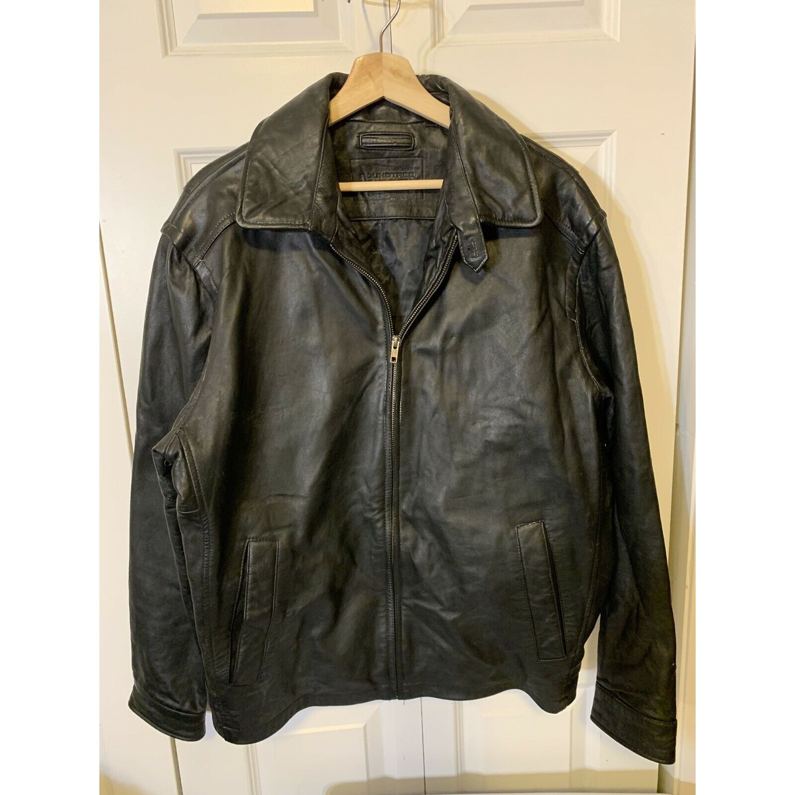 Roundtree & Yorke Roundtree & Yorke Men’s Sz L Black Leather Lamb Skin Jacket Size US L / EU 52-54 / 3 - 3 Thumbnail