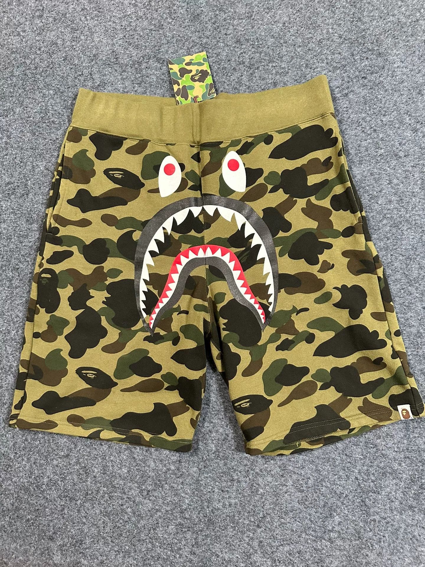 Bape Bape X Multi Shark Shorts Designer Size US 38 / EU 54 - 1 Thumbnail