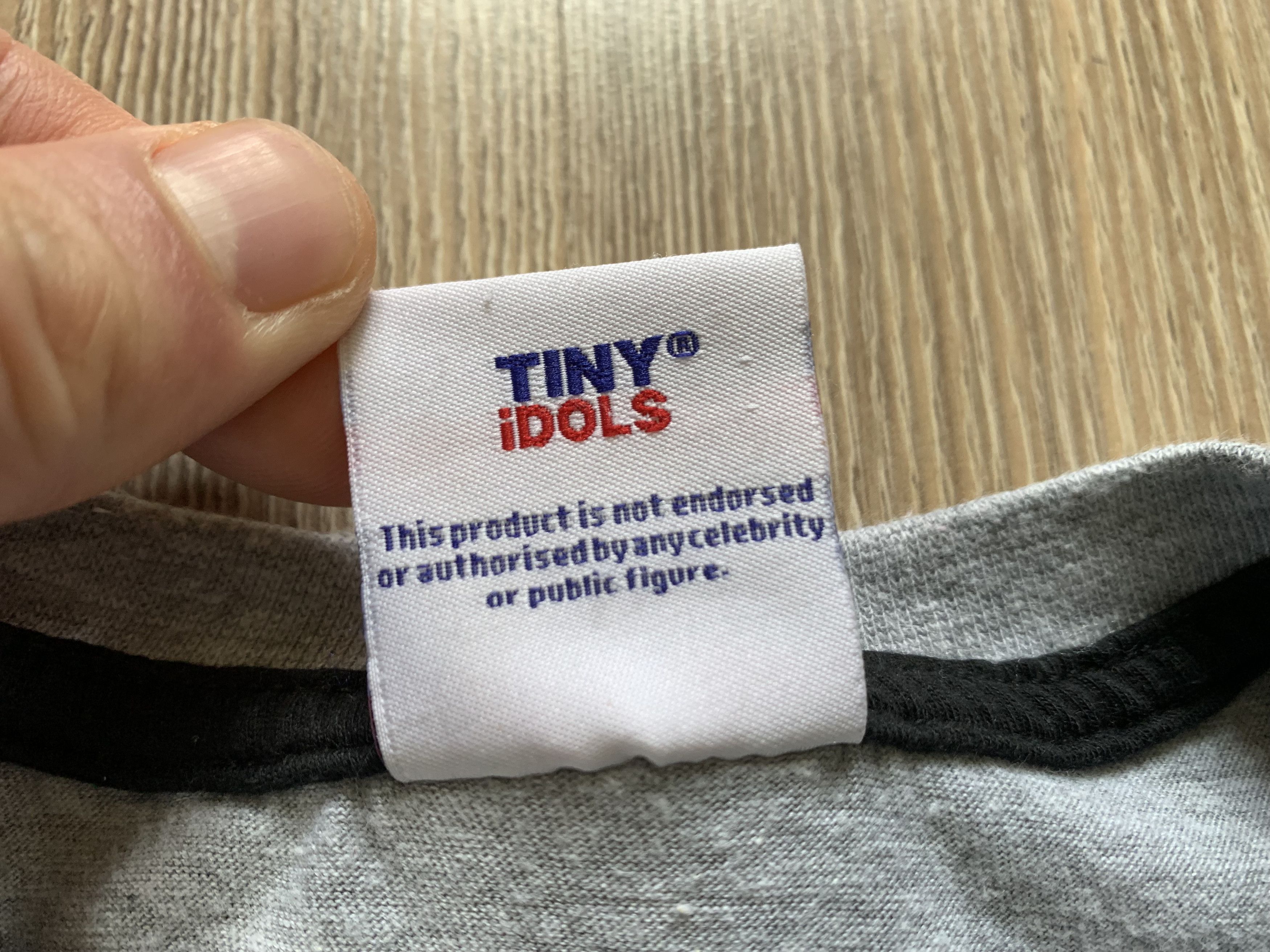 Vintage Tiny Idols Team 2010 Cotton T-Shirt Size US M / EU 48-50 / 2 - 10 Thumbnail