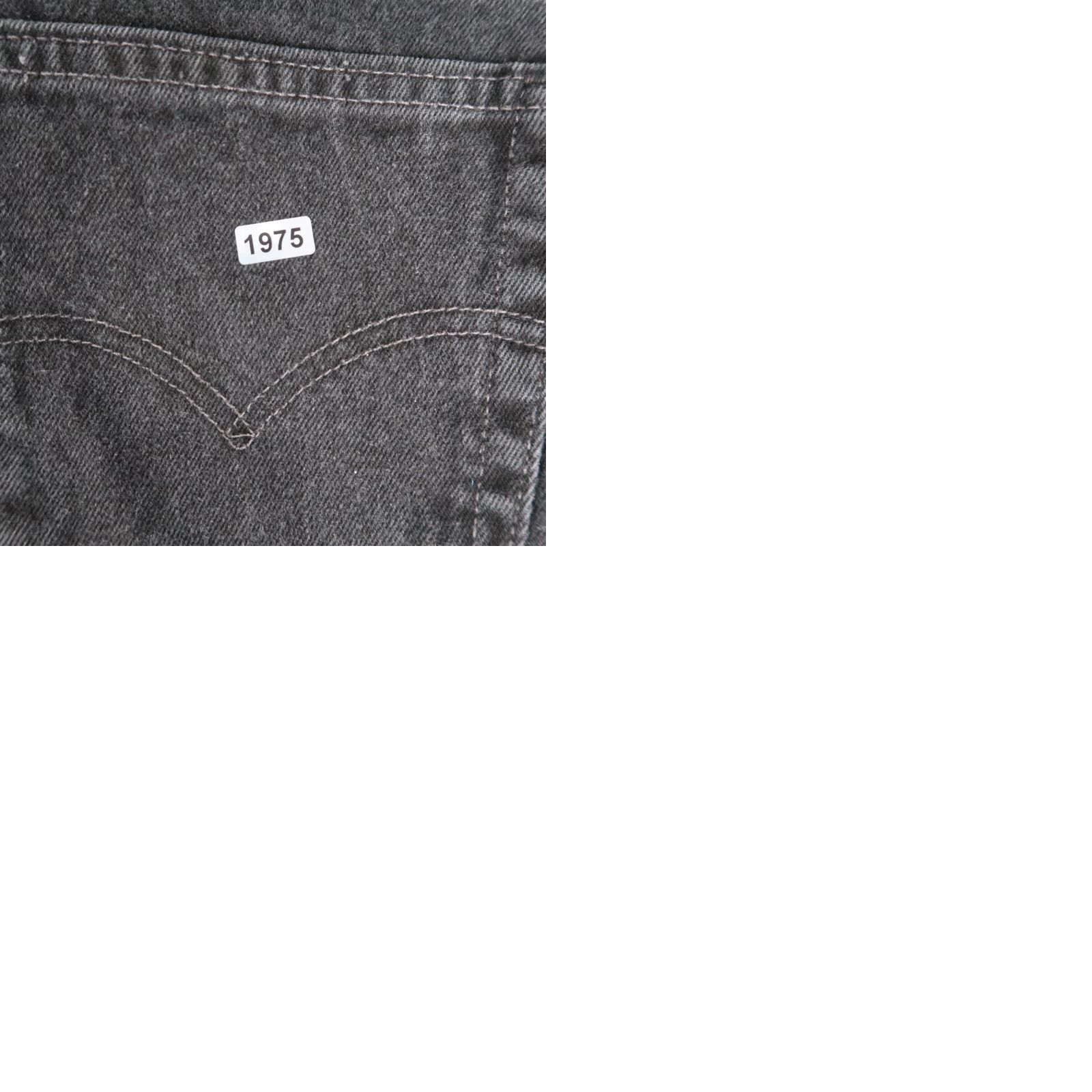 Levi's VINTAGE Levi's 550 Jeans Men 34x32 Black Relaxed Fit Denim 5-Pocket USA Made 90s 550 Theme Mens Size US 34 / EU 50 - 9 Thumbnail