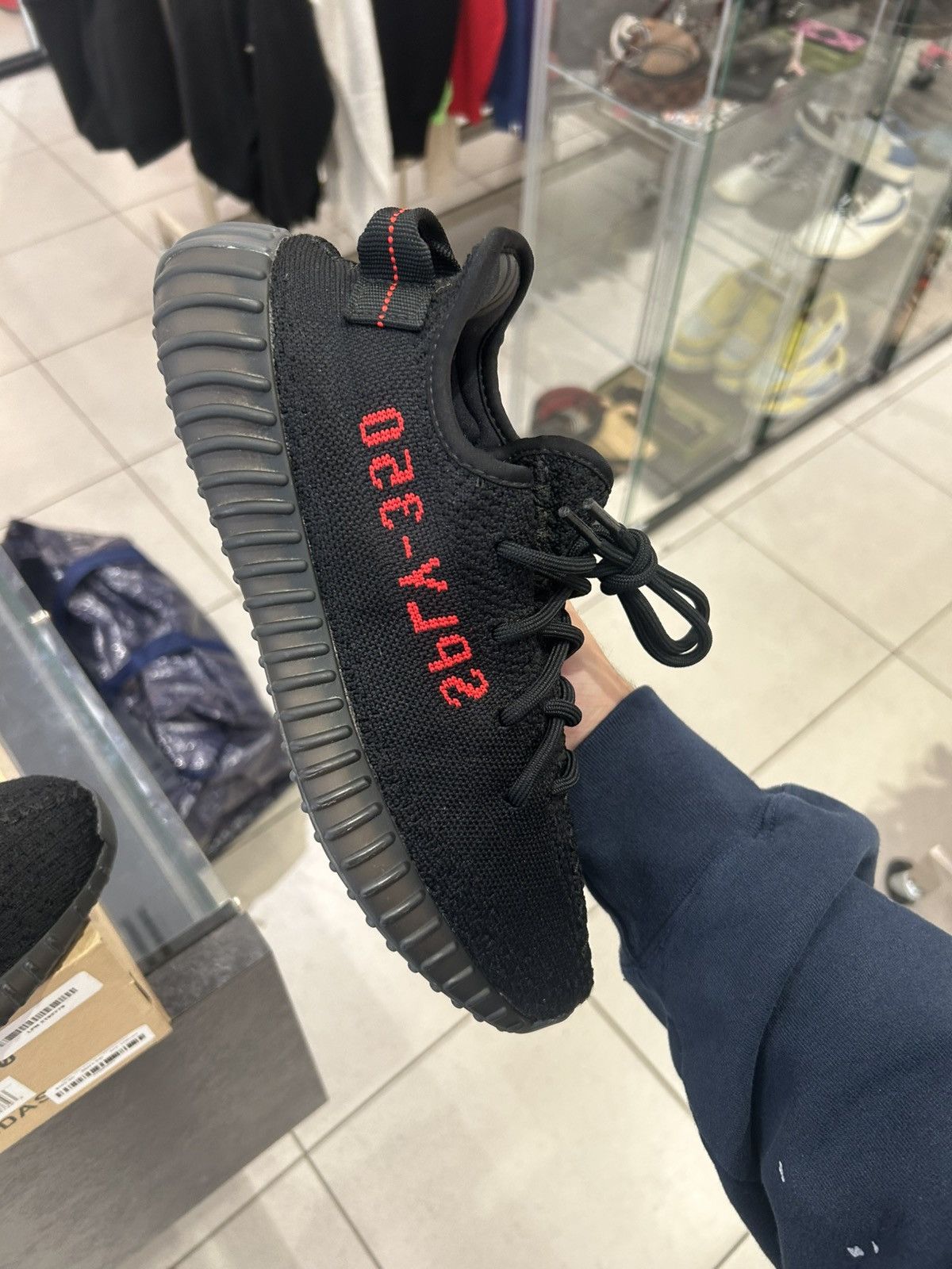 Yeezy Adidas Yeezy 350 bred Size US 8 / EU 41 - 6 Thumbnail