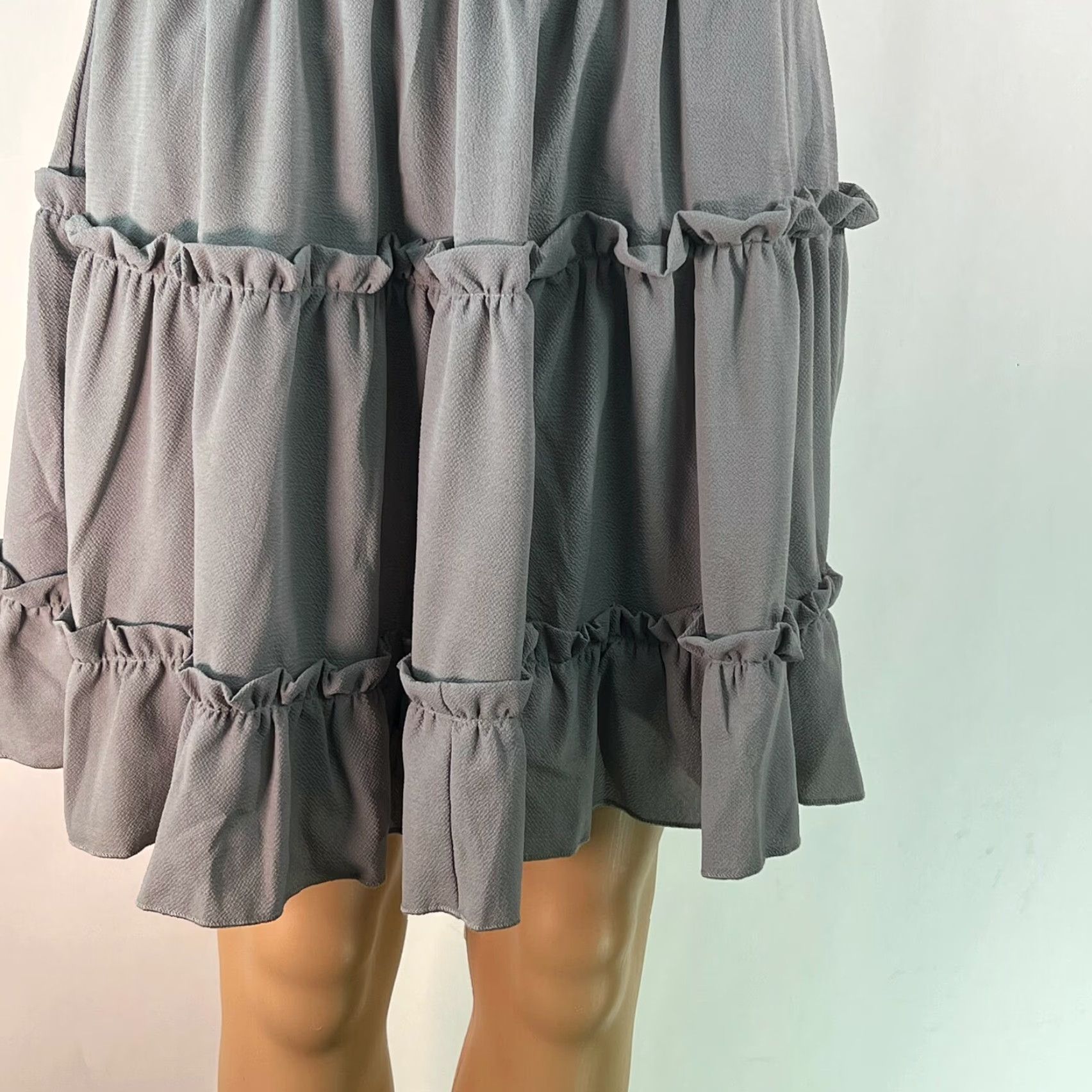 Vintage Womens Flutter Sleeves Tiered V Neck Ruffled Gray Swing Mini Dress Size Medium Size M / US 6-8 / IT 42-44 - 5 Thumbnail
