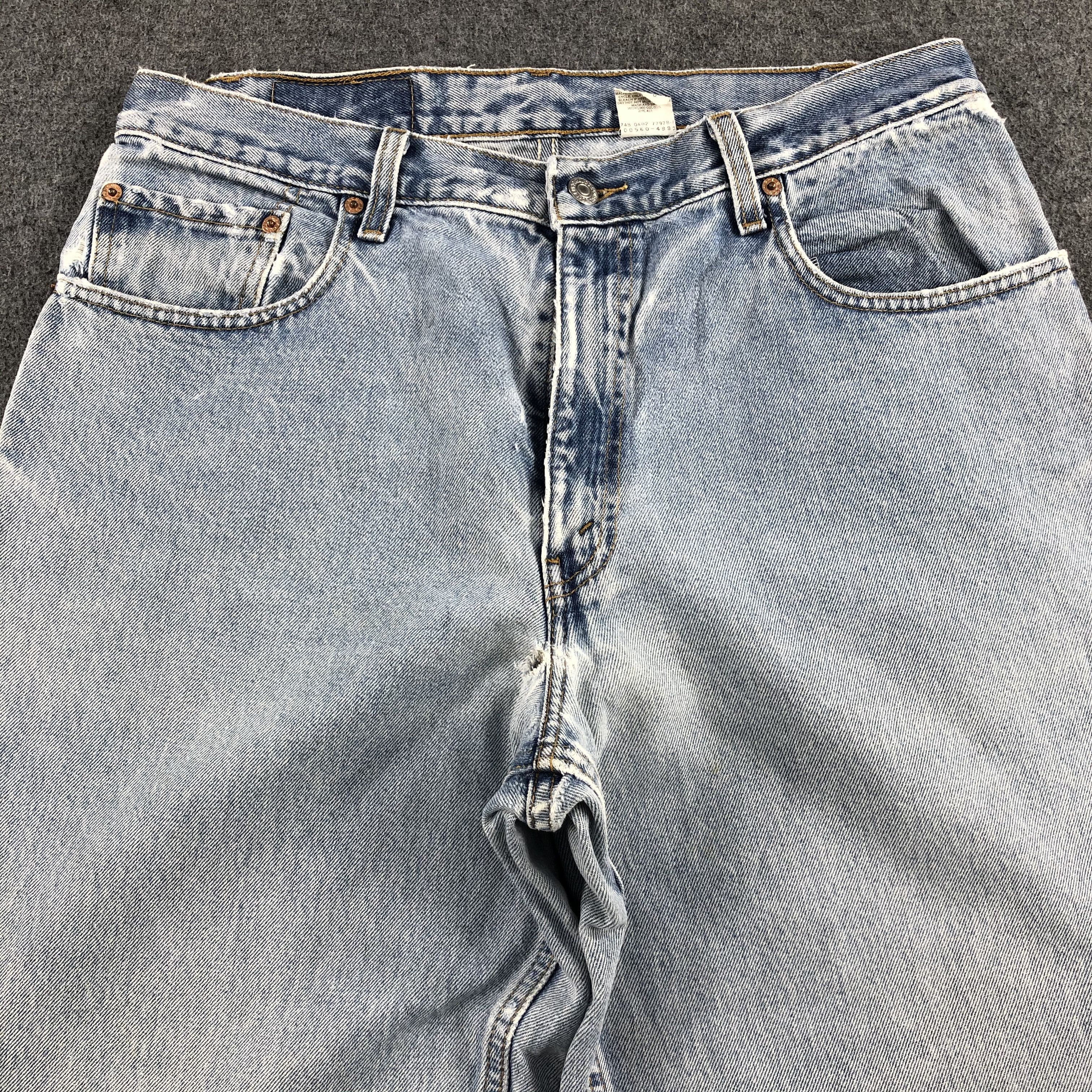 Levi's Vintage 90s Light Wash Levis 560 Jeans-J1690 Size US 34 / EU 50 - 3 Thumbnail