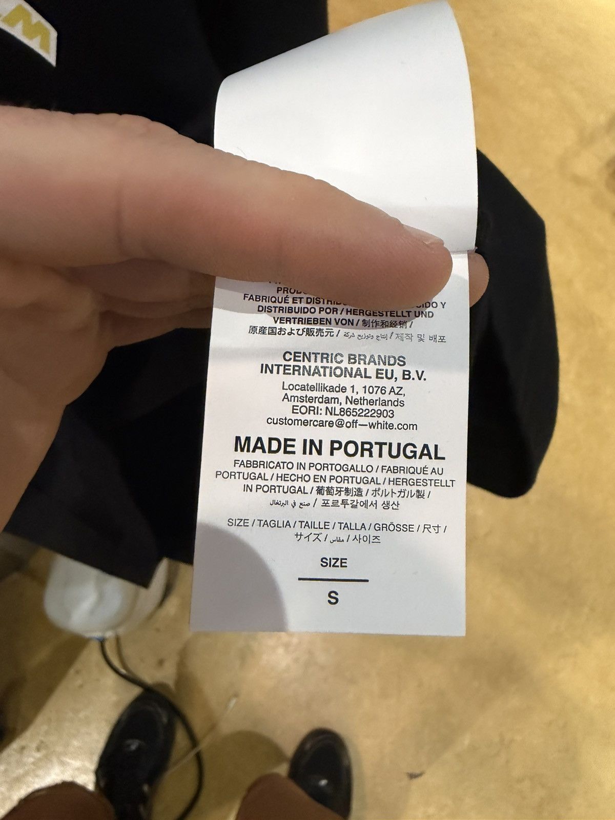 Off-White Size S - Off-White Classic Logo T-Shirt Black/Yellow Size US S / EU 44-46 / 1 - 10 Thumbnail
