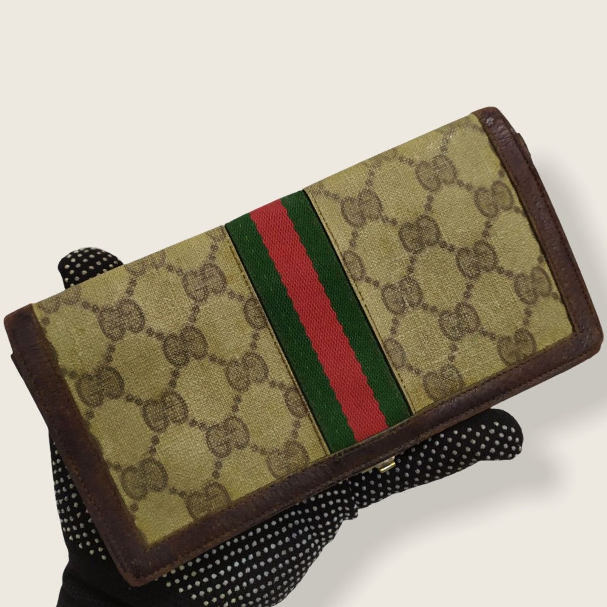 Gucci ‼️LASTDROP‼️ AUTHENTIC VINTAGE GUCCI GG LONG WALLET Size ONE SIZE - 2 Thumbnail
