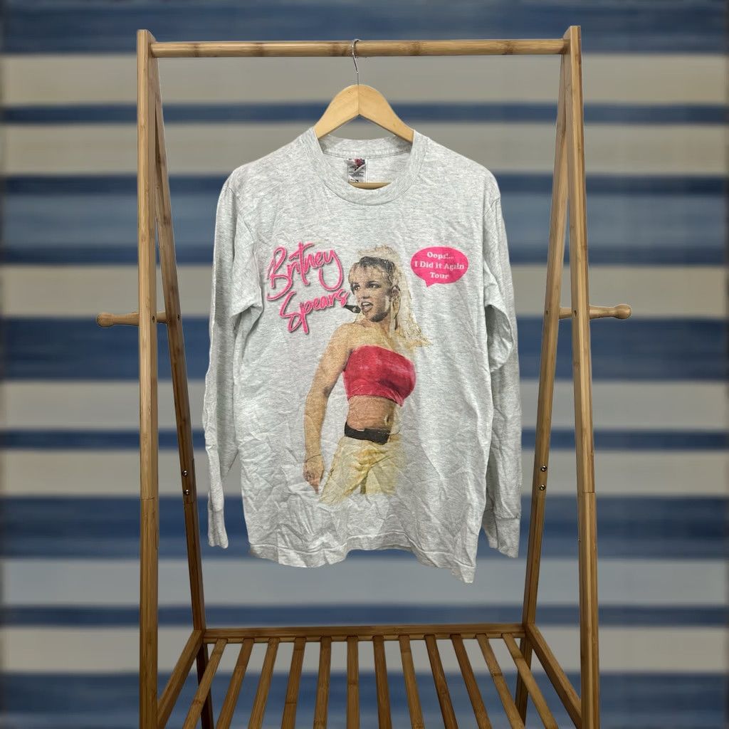 Fruit Of The Loom VTG Britney Spears Oops I Did It Again Tour 2000 Concert Tour LS T-Shirt M Shirt Mens Heather Gray XS? Size US M / EU 48-50 / 2 - 1 Thumbnail