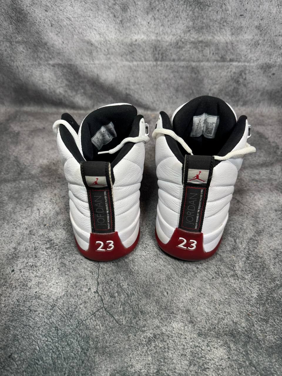 Jordan Brand Size 8 | Jordan 12 Cherry No Box | Pre-Owned Size US 8 / EU 41 - 3 Thumbnail