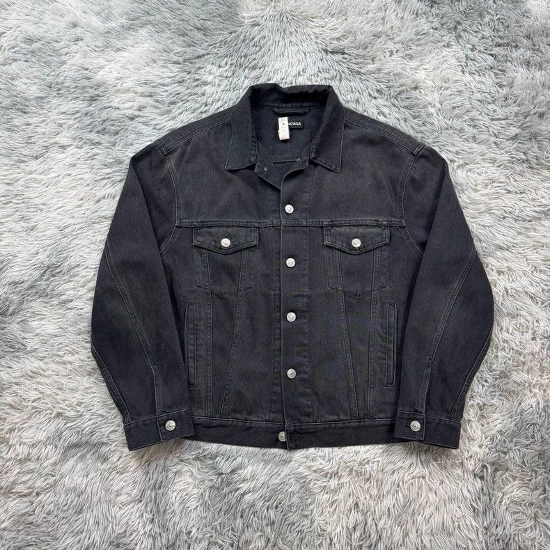 Balenciaga Balenciaga Embroidered denim jacket with back label Size US S / EU 44-46 / 1 - 2 Thumbnail