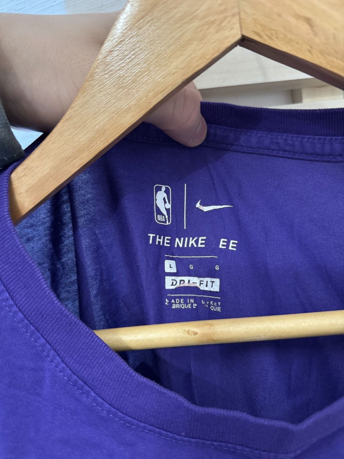 Nike Nike James 23 Lakers Tee Size US L / EU 52-54 / 3 - 6 Thumbnail