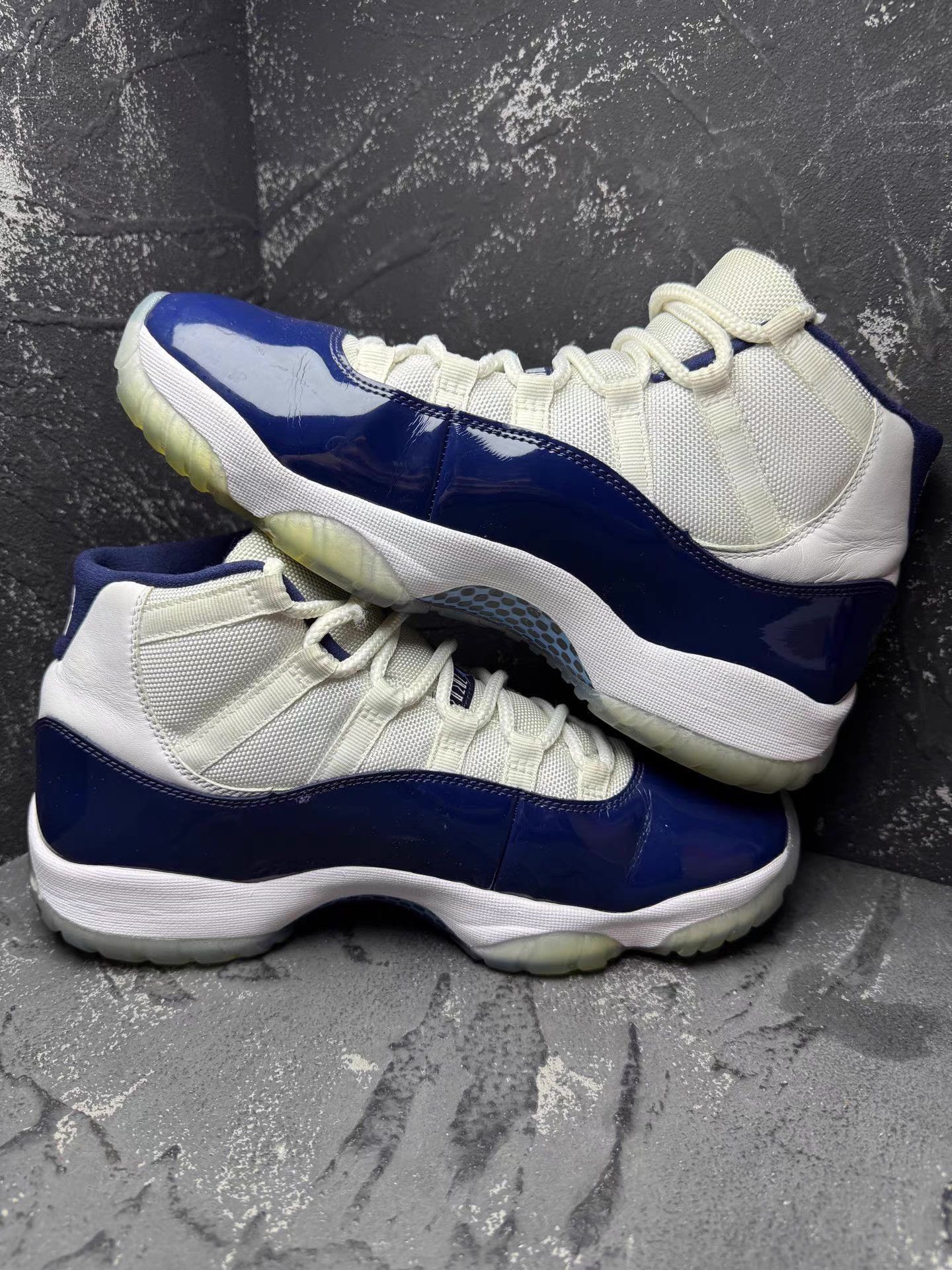 Nike Air Jordan 11 UNC White & Blue Q10 Size US 9.5 / EU 42-43 - 4 Thumbnail