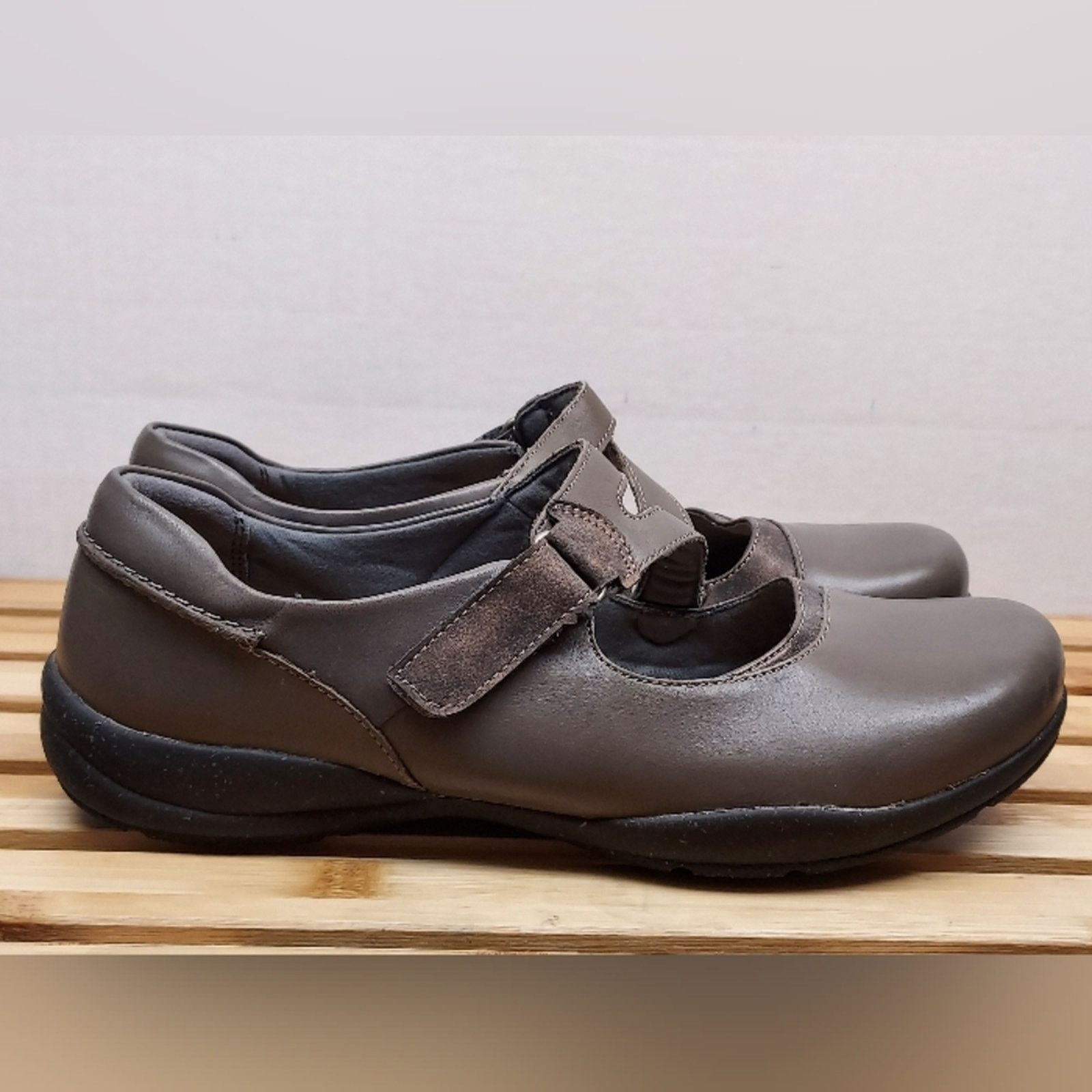Clarks Clarks Womens Dark Grey Roseville Mary Jane Shoes Size 10 Size US 10 / IT 40 - 6 Thumbnail