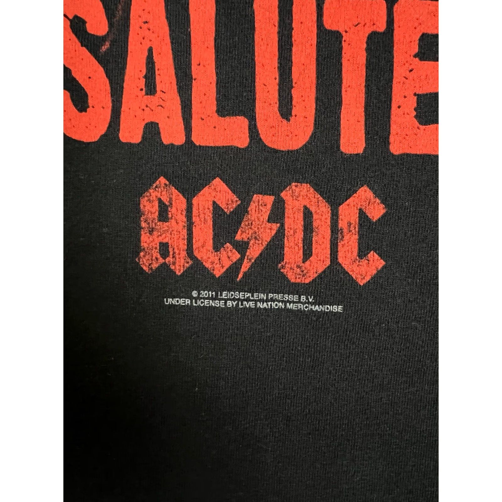 Gildan AC/DC For Those About To Rock We Salute You Band T-Shirt Mens Size Large Size US L / EU 52-54 / 3 - 3 Thumbnail