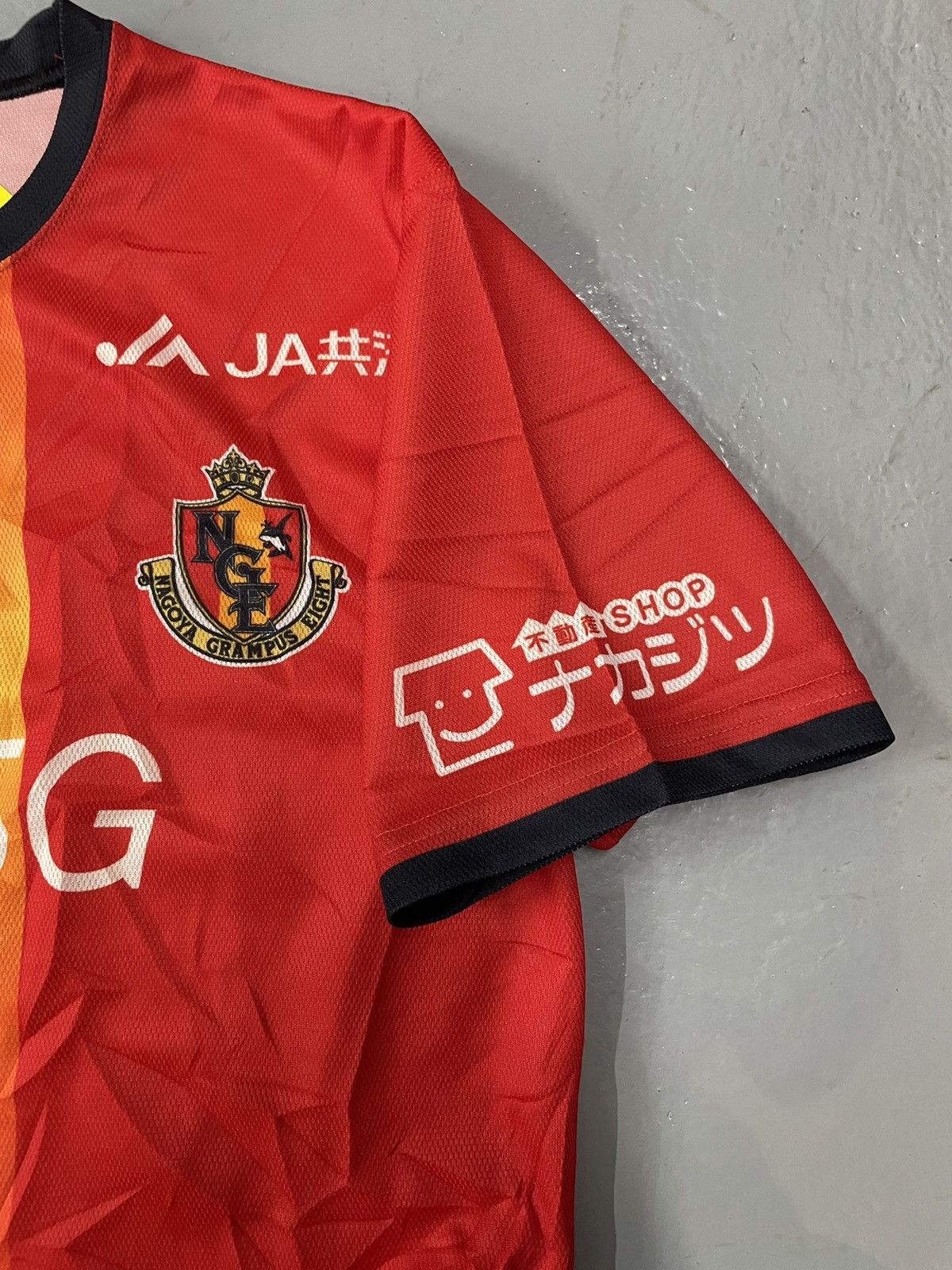 Mizuno J1 League Japan Soccer Nagoya Grampus Eight AU 5G Jersey Size US M / EU 48-50 / 2 - 4 Thumbnail