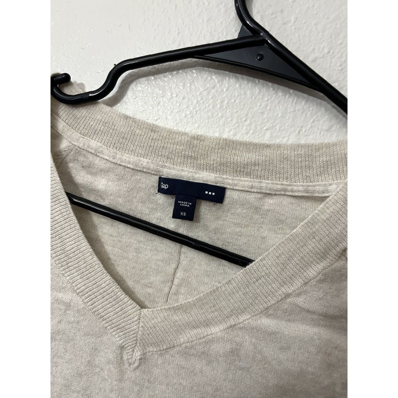 Gap VINTAGE Gap Women Pullover Sweater XS Ivory Cotton V-Neck Casual Smart Fall Winter Size XS / US 0-2 / IT 36-38 - 2 Thumbnail
