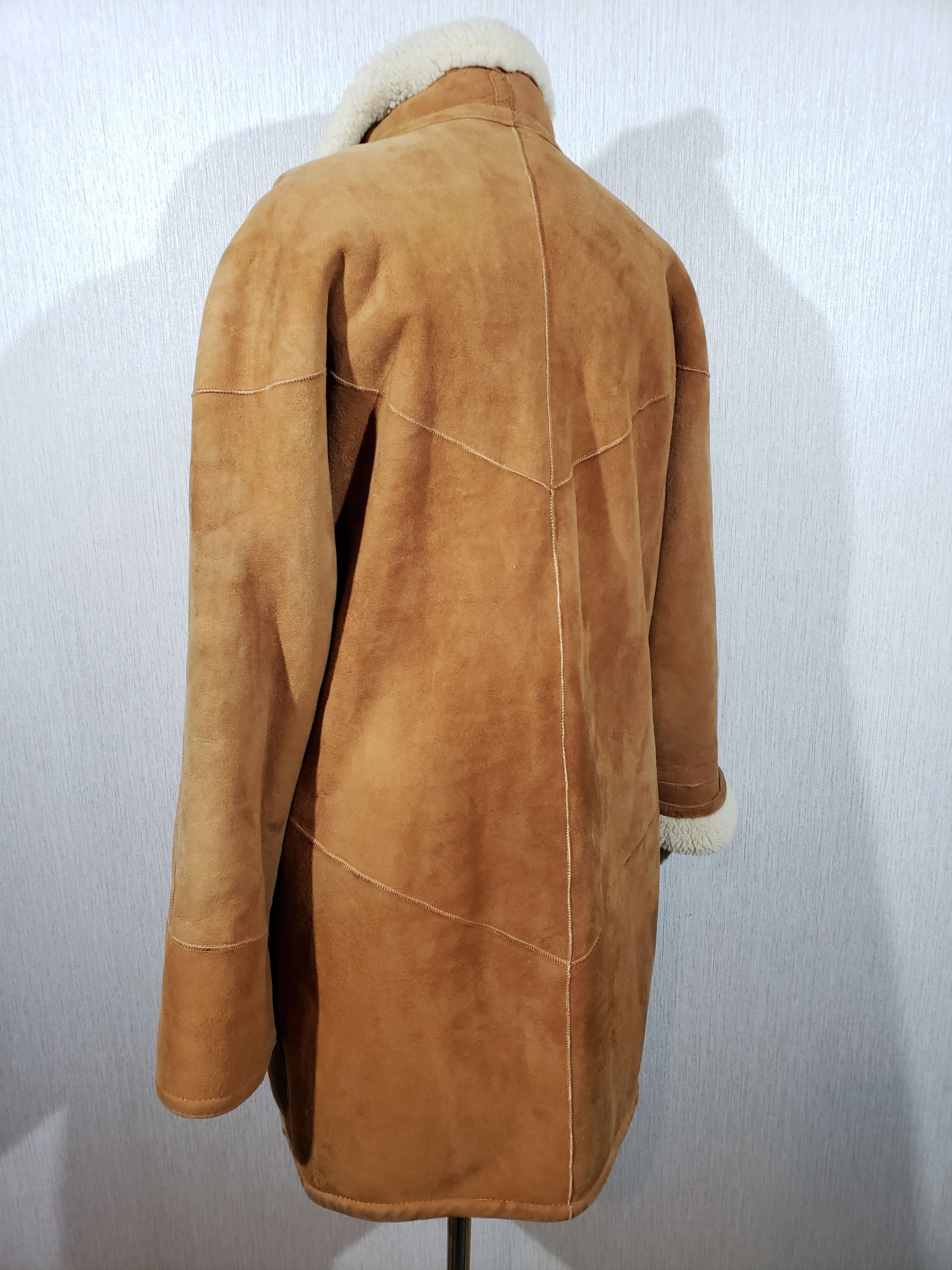 Other Stylish brown sheepskin coat with buttons. Size XL / US 12-14 / IT 48-50 - 6 Thumbnail