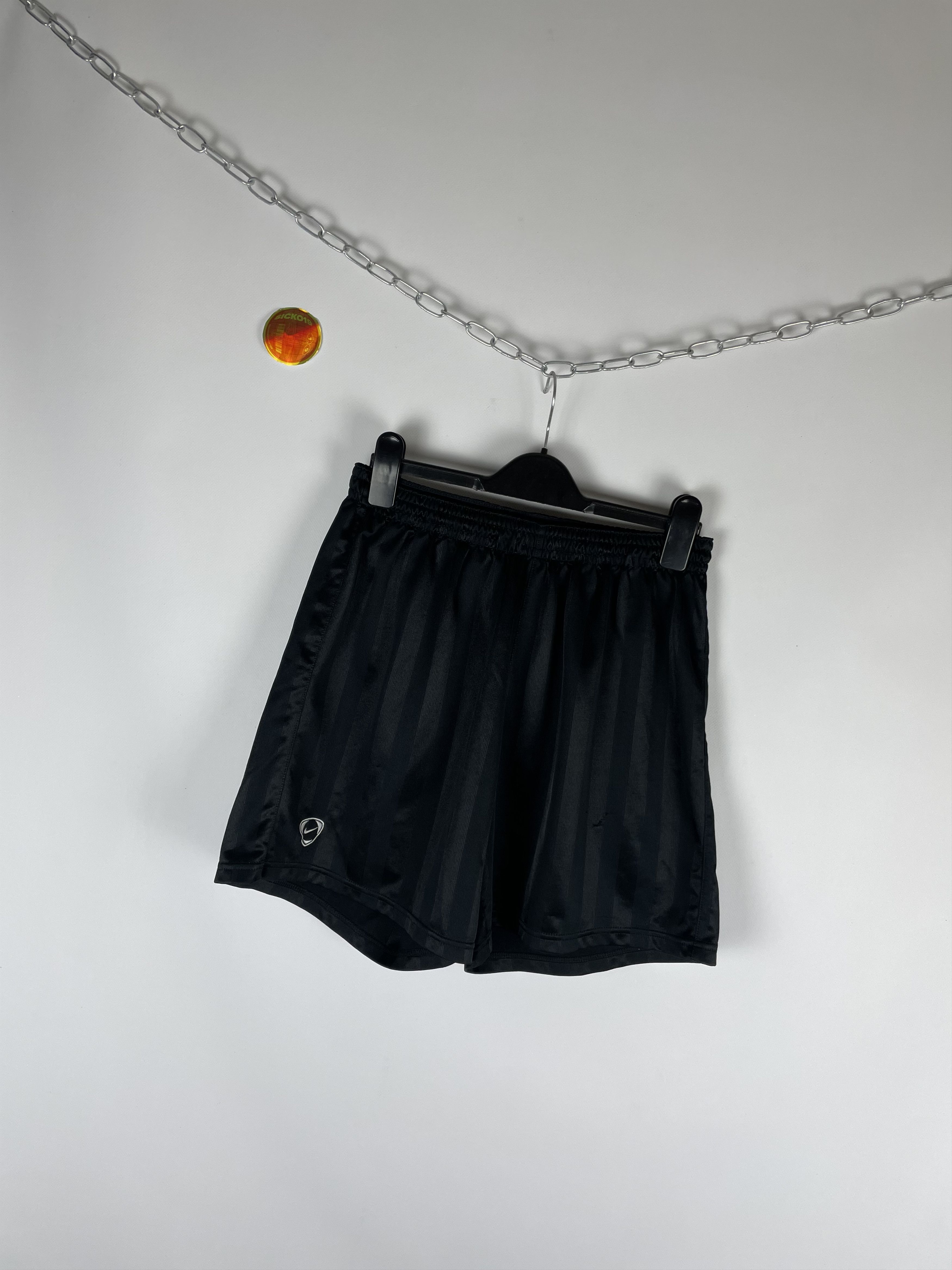 Nike Vintage Nike Shorts Y2k Size US 34 / EU 50 - 2 Thumbnail