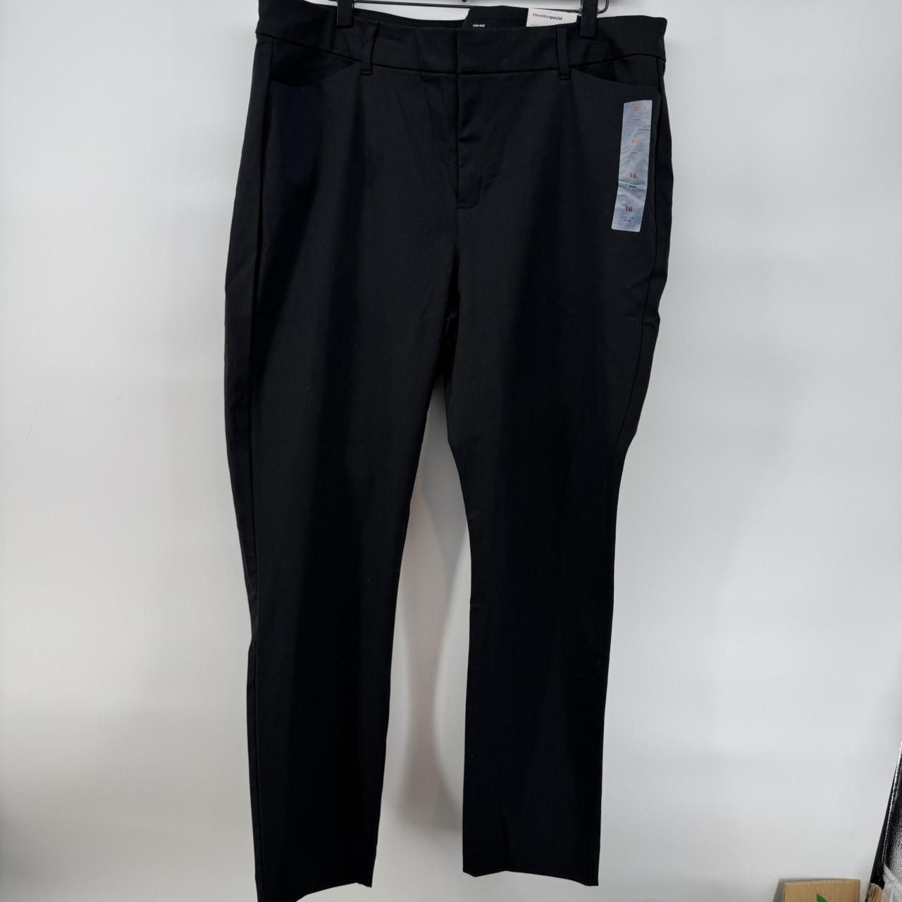 Old Navy Old Navy Women’s High-Rise Pixie Pants Black Size 18 NWT Size 40" / US 18 - 1 Thumbnail