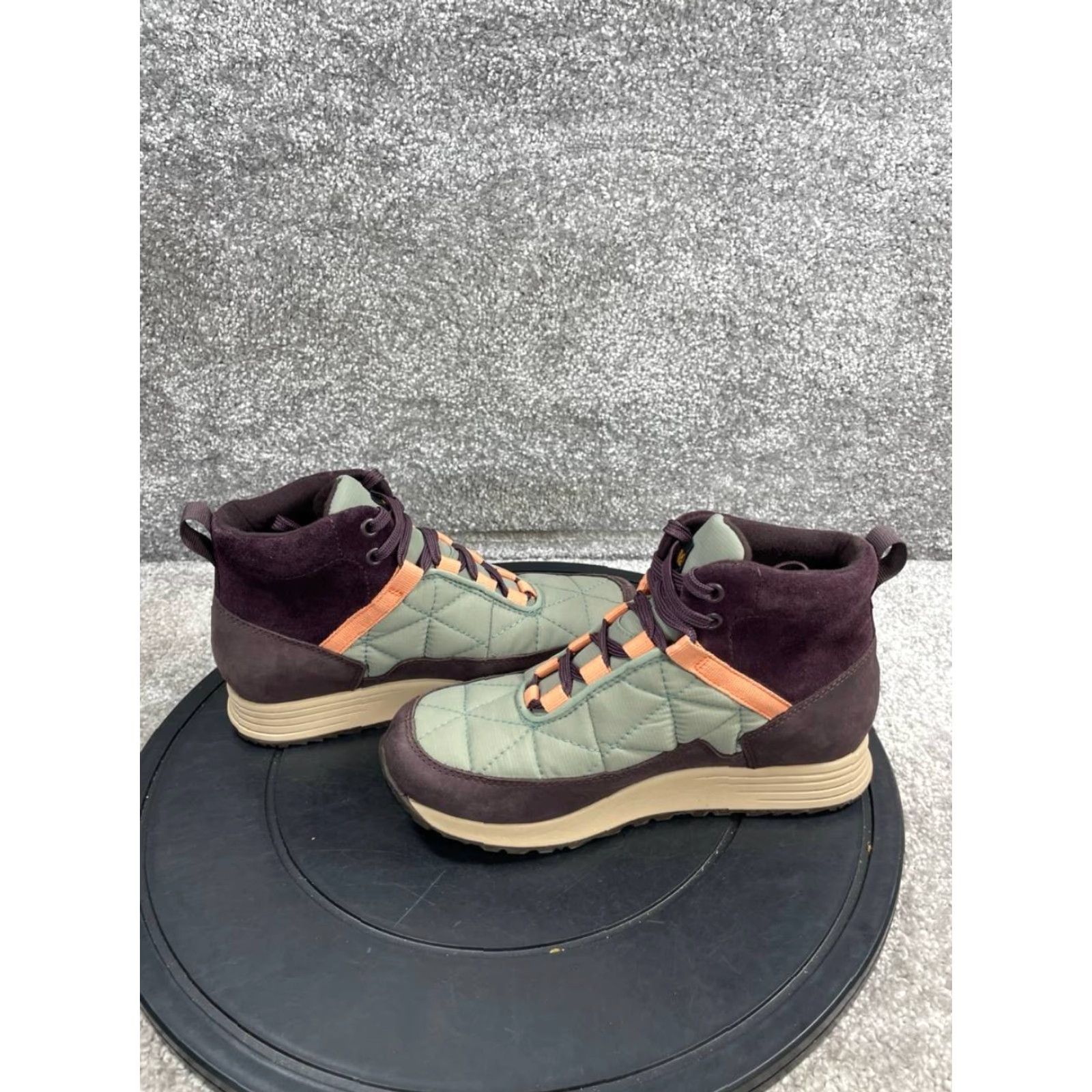 Teva VINTAGE Teva Women's Hiking Boots Ankle Waterproof Leather Size 5.5 Burgundy Fall Winter Size US 5.5 / IT 35.5 - 7 Thumbnail