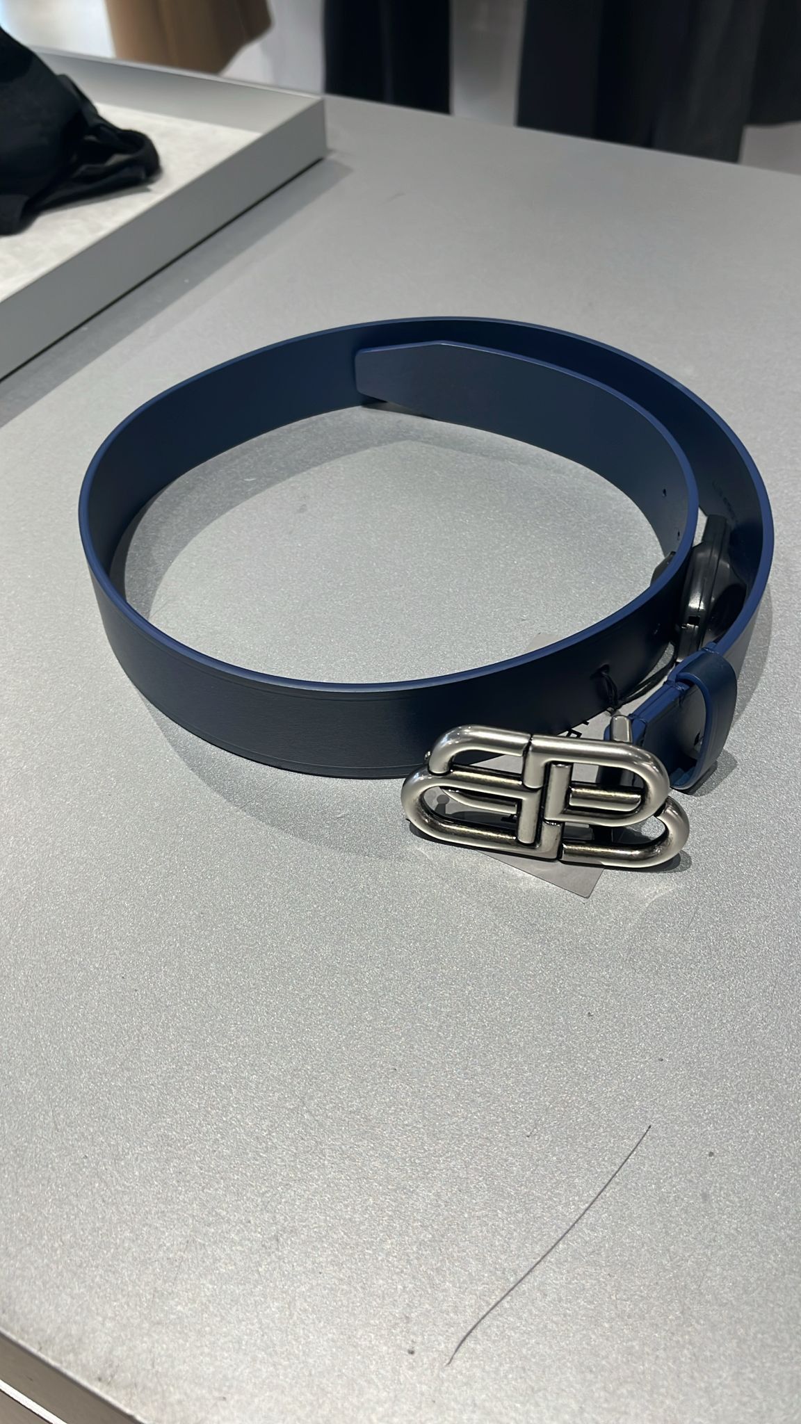 Balenciaga o1bcso1str0925 Size: 85 / BB Extra Large Belt in Navy Size 34 - 1 Preview