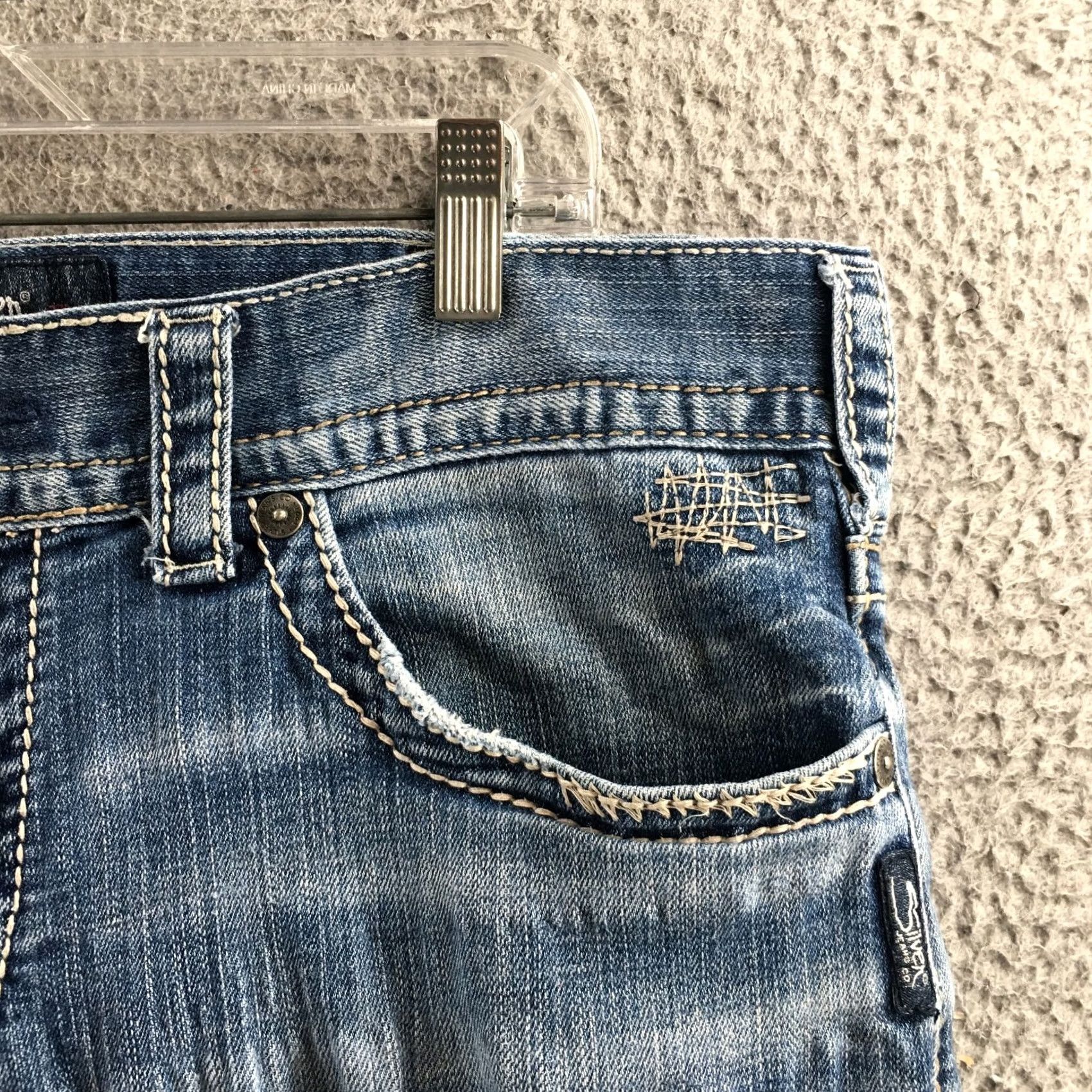 Silver Jeans Co. Silver Straight Jeans Mens 36x32 Blue Mid Rise Zip Fly Pockets Jeans Mens Regular Classic Straight 5-Pocket Denim Cotton 38 in Waist Size US 36 / EU 52 - 4 Thumbnail