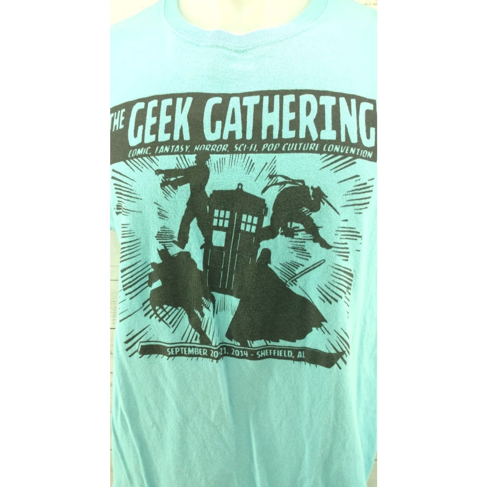 Gildan Gildan T-Shirt Blue The Geek Gathering Sheffield 2014 cosplay convention Size L Mens Graphic Tee Short Sleeve 100% Cotton Regular Size US L / EU 52-54 / 3 - 2 Thumbnail