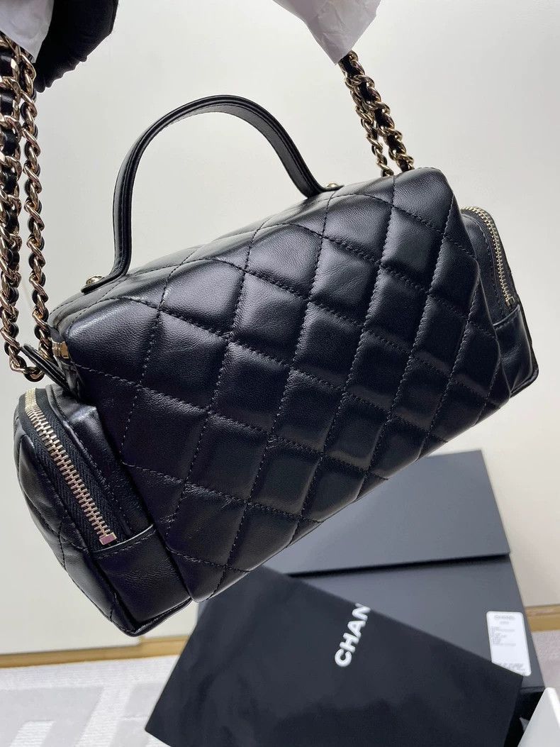 Chanel Chanel 24K Quilted Handle Camera Bag -2505 Size ONE SIZE - 4 Thumbnail