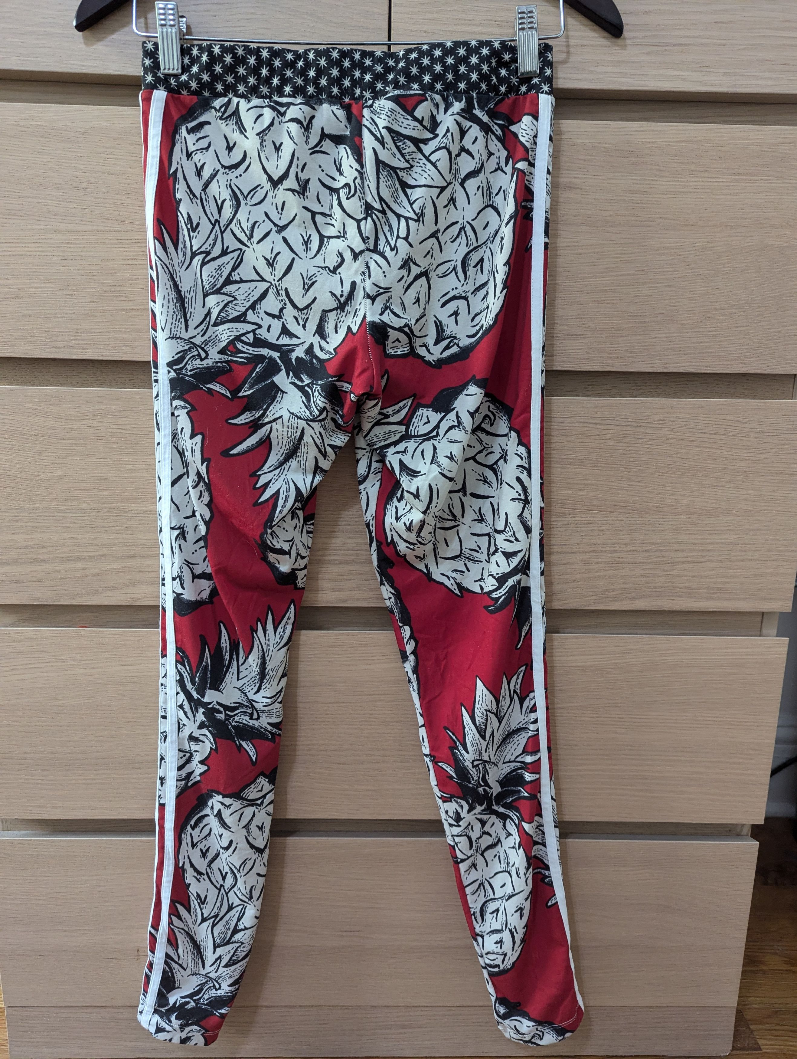 Adidas Adidas Pineapple all over print multi-color Leggings Size 30" / US 8 / IT 44 - 2 Thumbnail