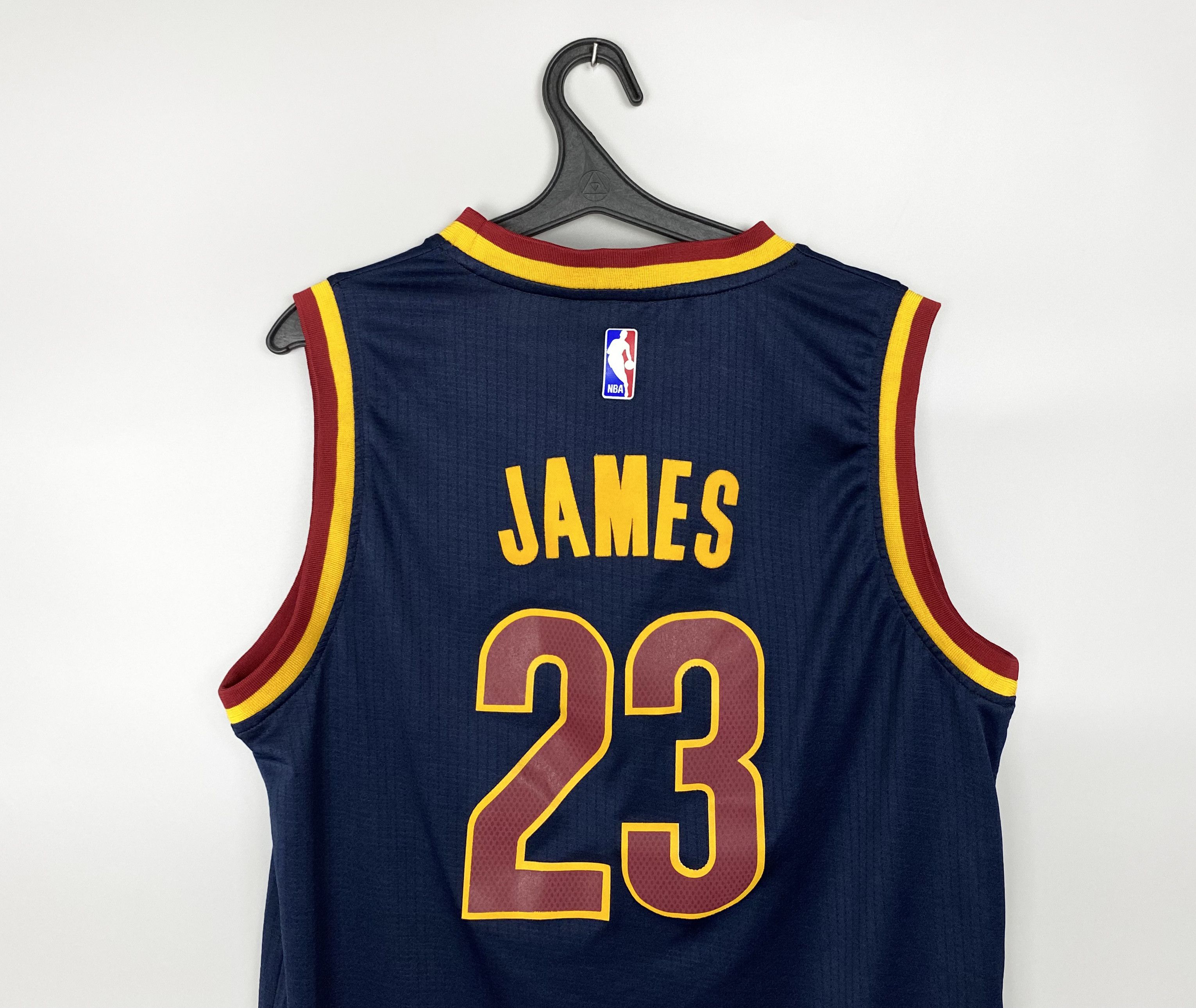 Adidas LeBron store Cleveland Cavaliers #23 Jersey Sz Large