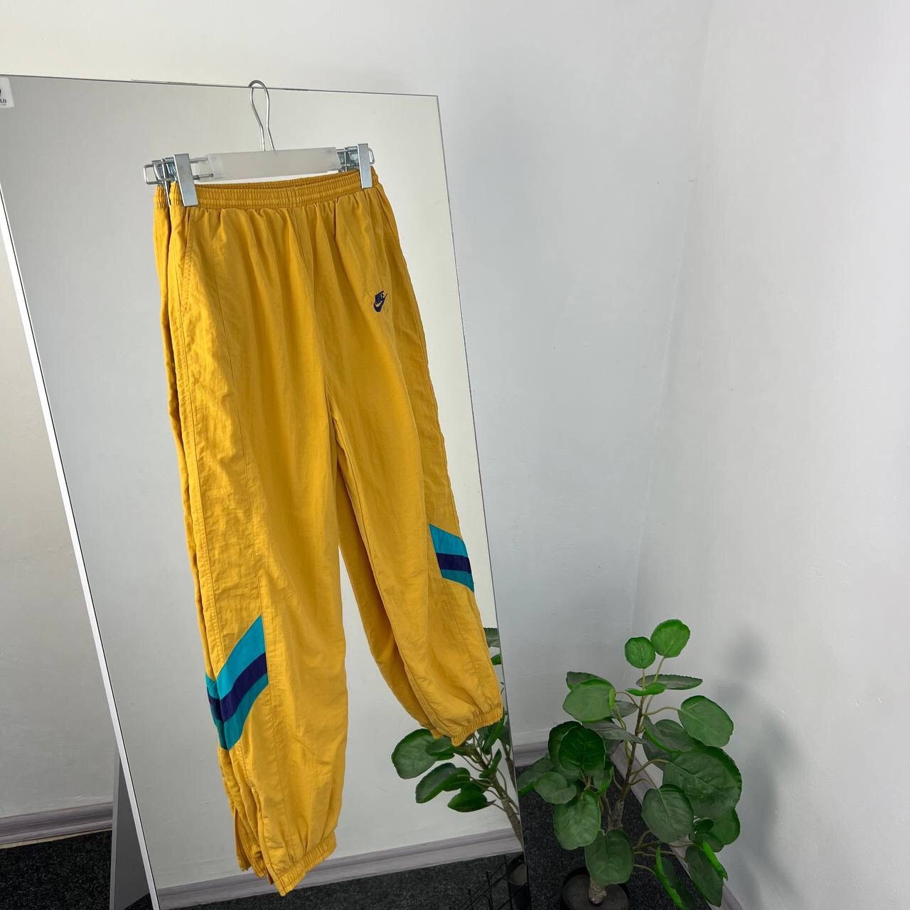Vintage Y2k Nylon Nike Sweatpants Mini Swoosh Parachute Baggy Pants Size US 30 / EU 46 - 1 Thumbnail