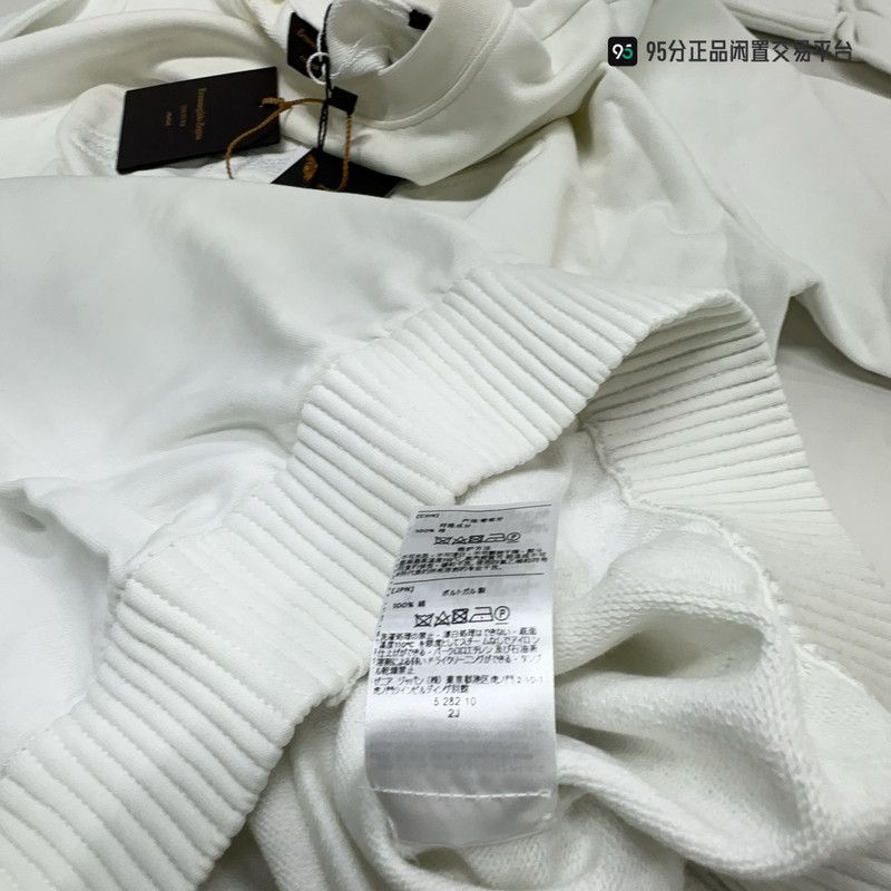 Ermenegildo Zegna Zegna Men's Classic Solid Crewneck Long-Sleeve Sweatshirt Size US S / EU 44-46 / 1 - 1 Thumbnail