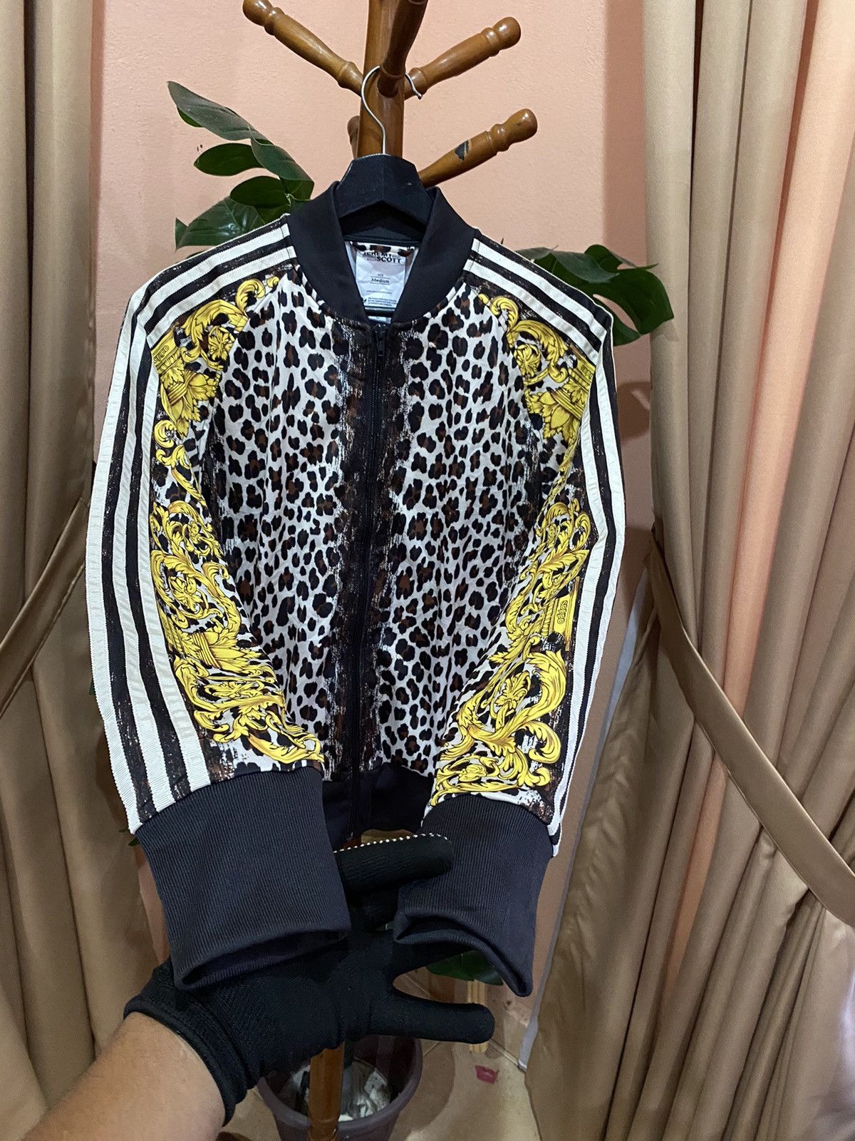 Adidas × Jeremy Scott Adidas Jeremy Scott Leopard Print Baroque Jacket - Unisex Size US S / EU 44-46 / 1 - 9 Thumbnail