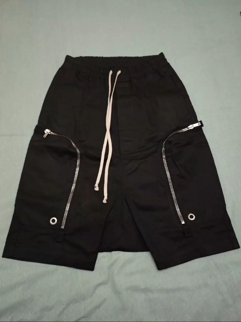 Rick Owens Drkshdw Rick Owens DRKSHDW Bauhaus Pods Shorts Size US 26 / EU 42 - 1 Thumbnail