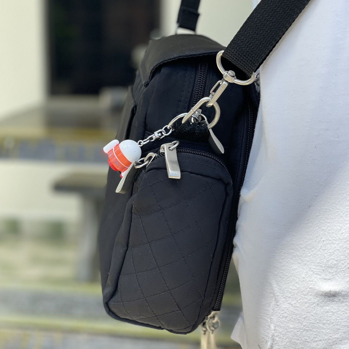 Hypebeast RARA FASHION MULTI-POCKET CROSSBODY/SLING BAG Size ONE SIZE - 5 Thumbnail