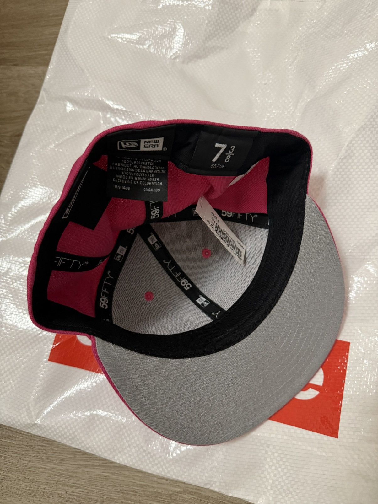 Supreme New Era Breast Cancer Awareness Box Logo Fitted Size ONE SIZE - 3 Thumbnail