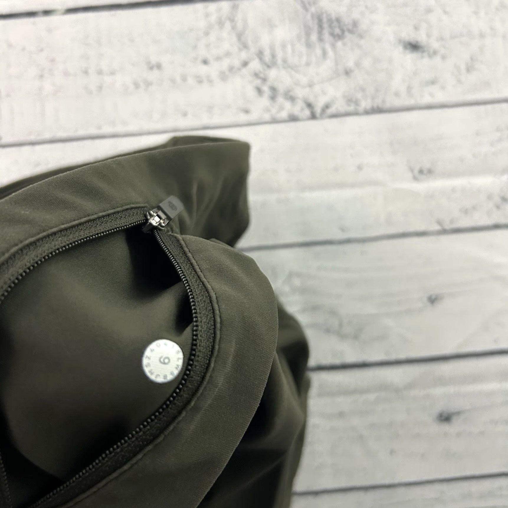 Lululemon Lululemon Speed Up Tight Leggings 28" Women's 6 Olive Green Yoga Athletic Compression Activewear Shapewear Mens? Size 28" / US 6 / IT 42 - 4 Thumbnail