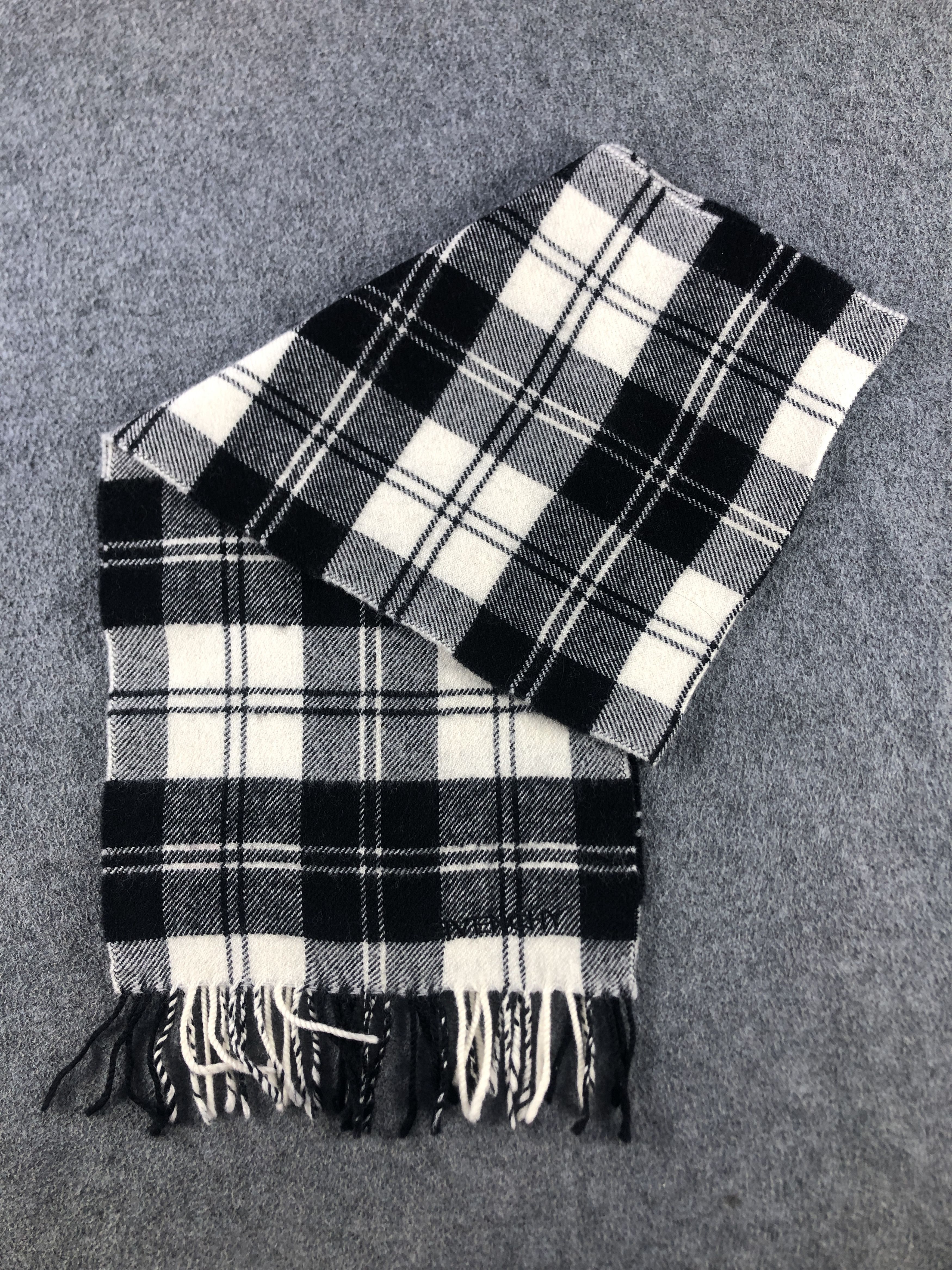 Givenchy Givenchy Wool Scarf / Muffler / Neckwear P873 Size ONE SIZE - 6 Thumbnail