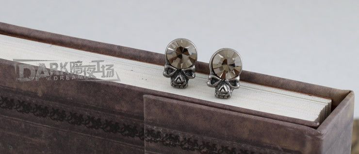 Jewelry Skull New Design Earrings One Pairs Chrome Jewelry Size ONE SIZE - 2 Thumbnail