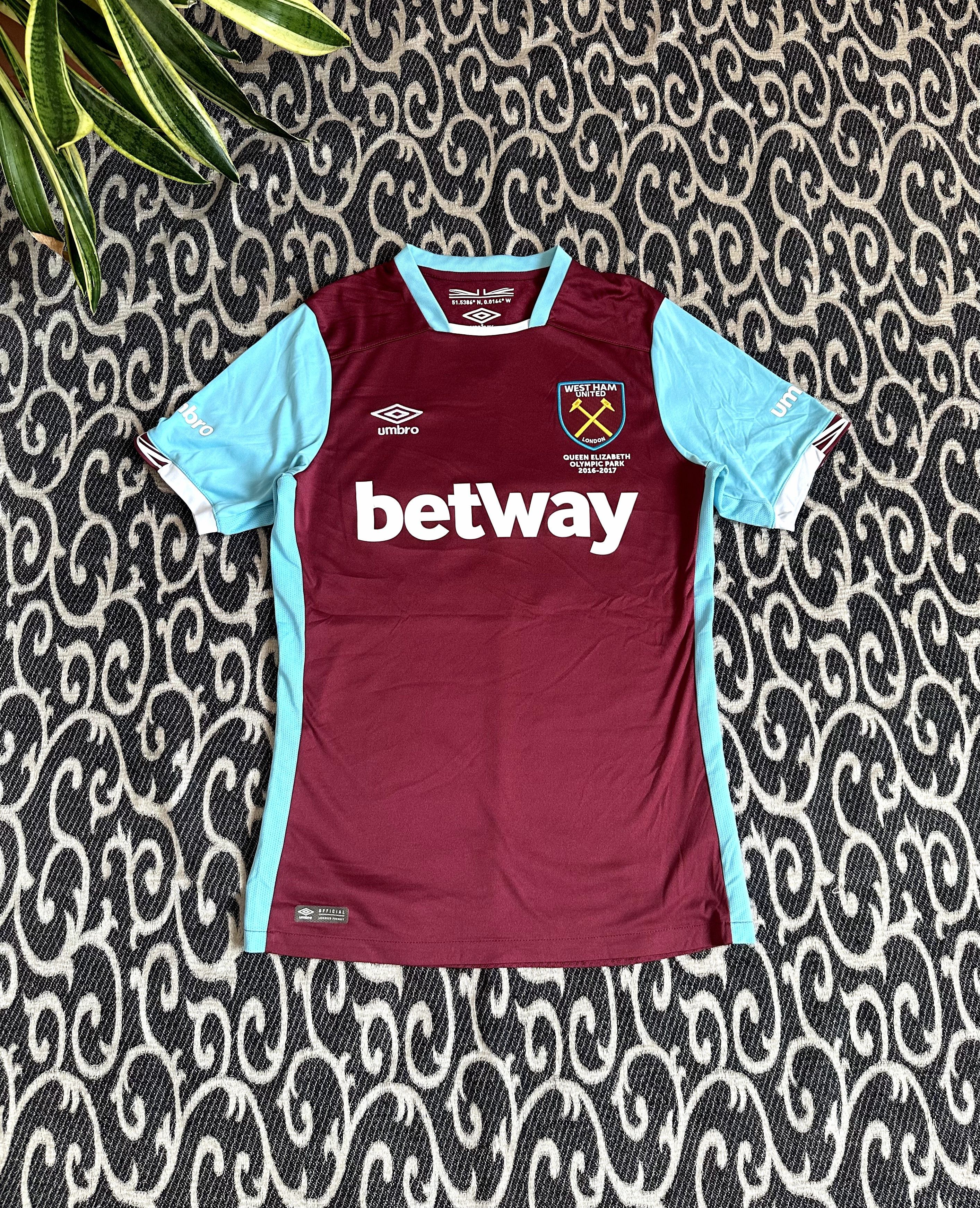 Umbro Umbro West Ham Football Jersey Size S Streetwear Size US S / EU 44-46 / 1 - 1 Thumbnail