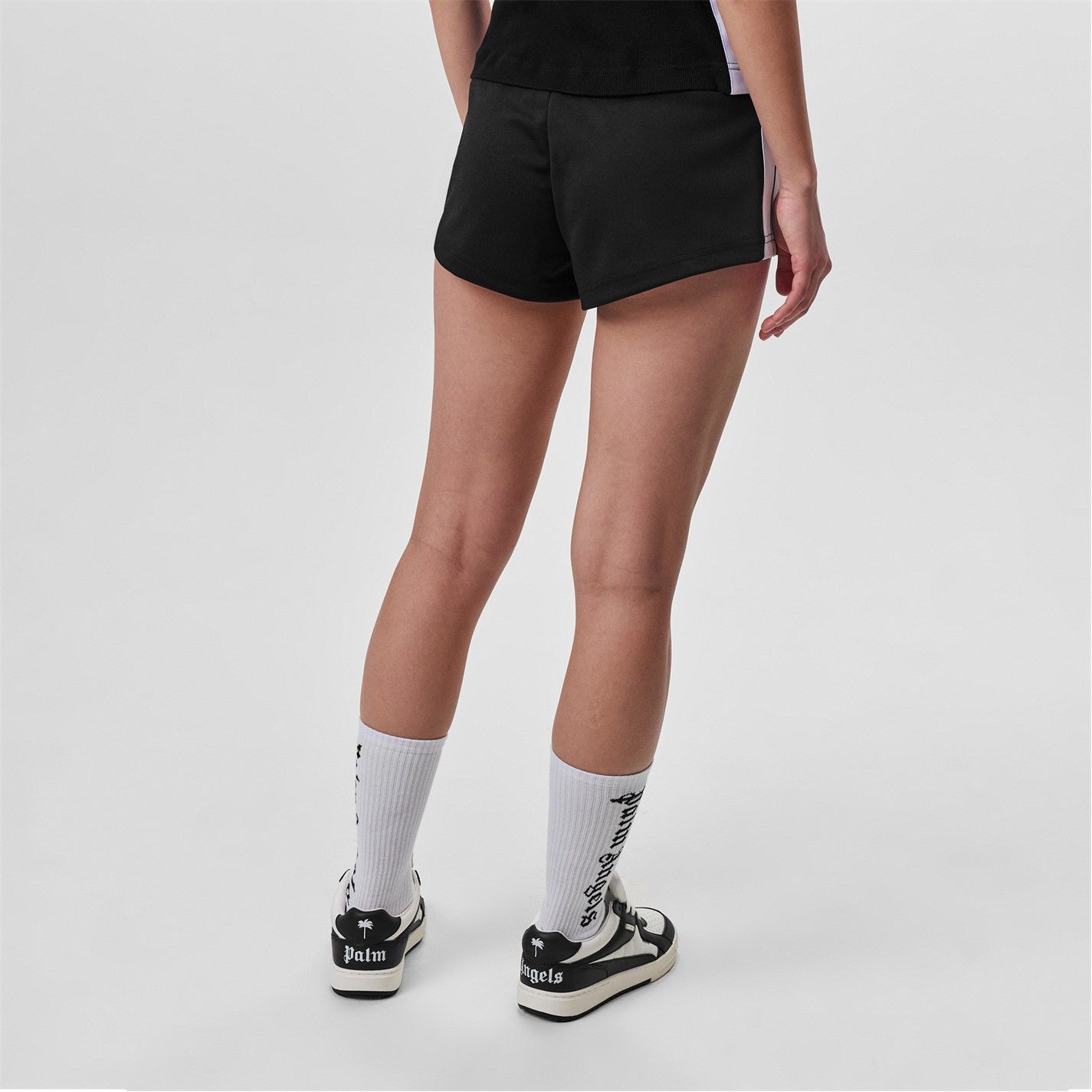 Palm Angels o1g2r1mq0325 Classic Track Short in Black & White Size 27" / US 4 / IT 40 - 3 Thumbnail