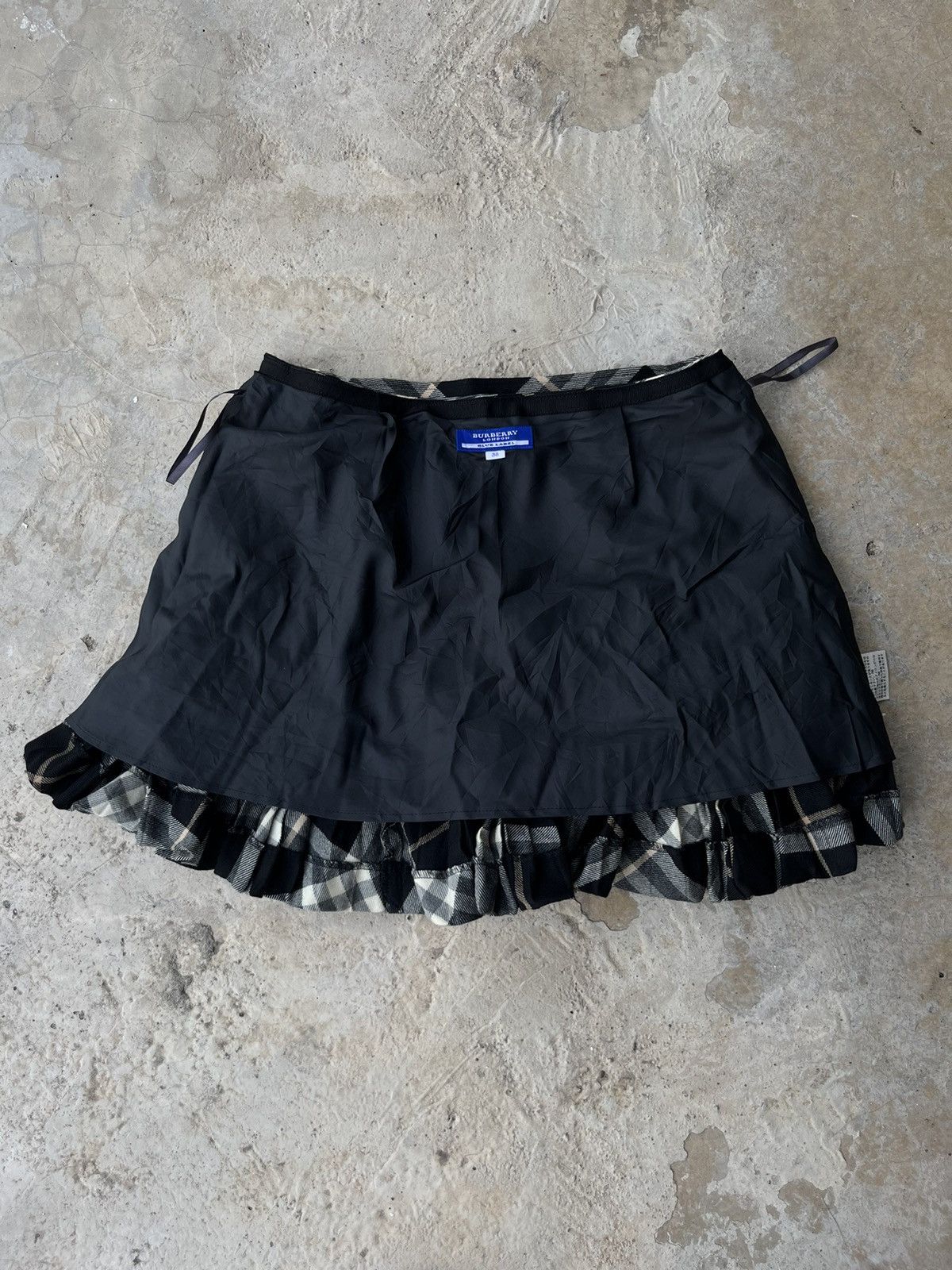 Burberry Burberry Blue Label Nova Plaid Flare Mini Skirt Size 38 Size 38" / US 16 / IT 52 - 10 Thumbnail